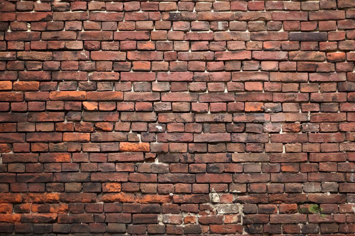 Fototapet zid de cărămidă întunecată, mai vechi decât anii