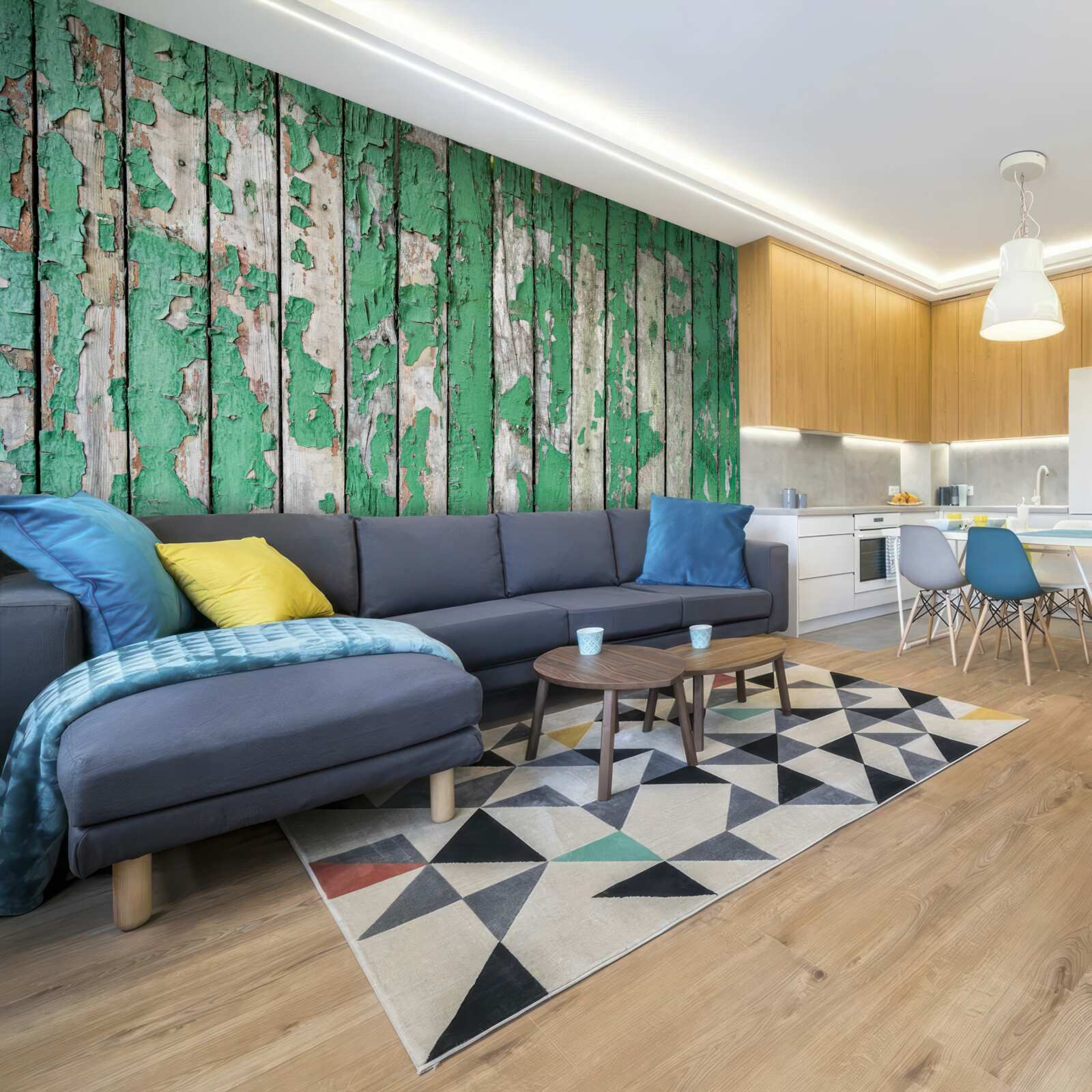 Fototapet un gard care și-a pierdut strălucirea verde