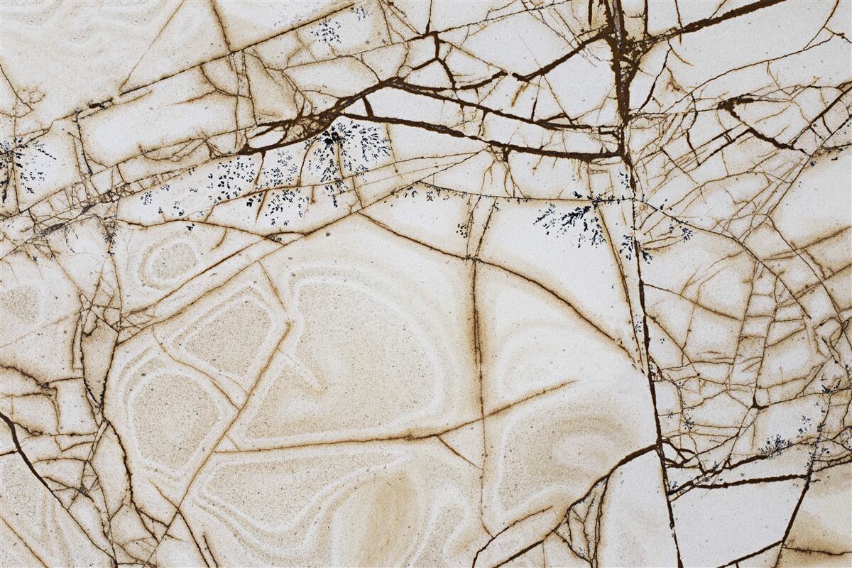 Fototapet fundal cu marmură de lumină crăpată