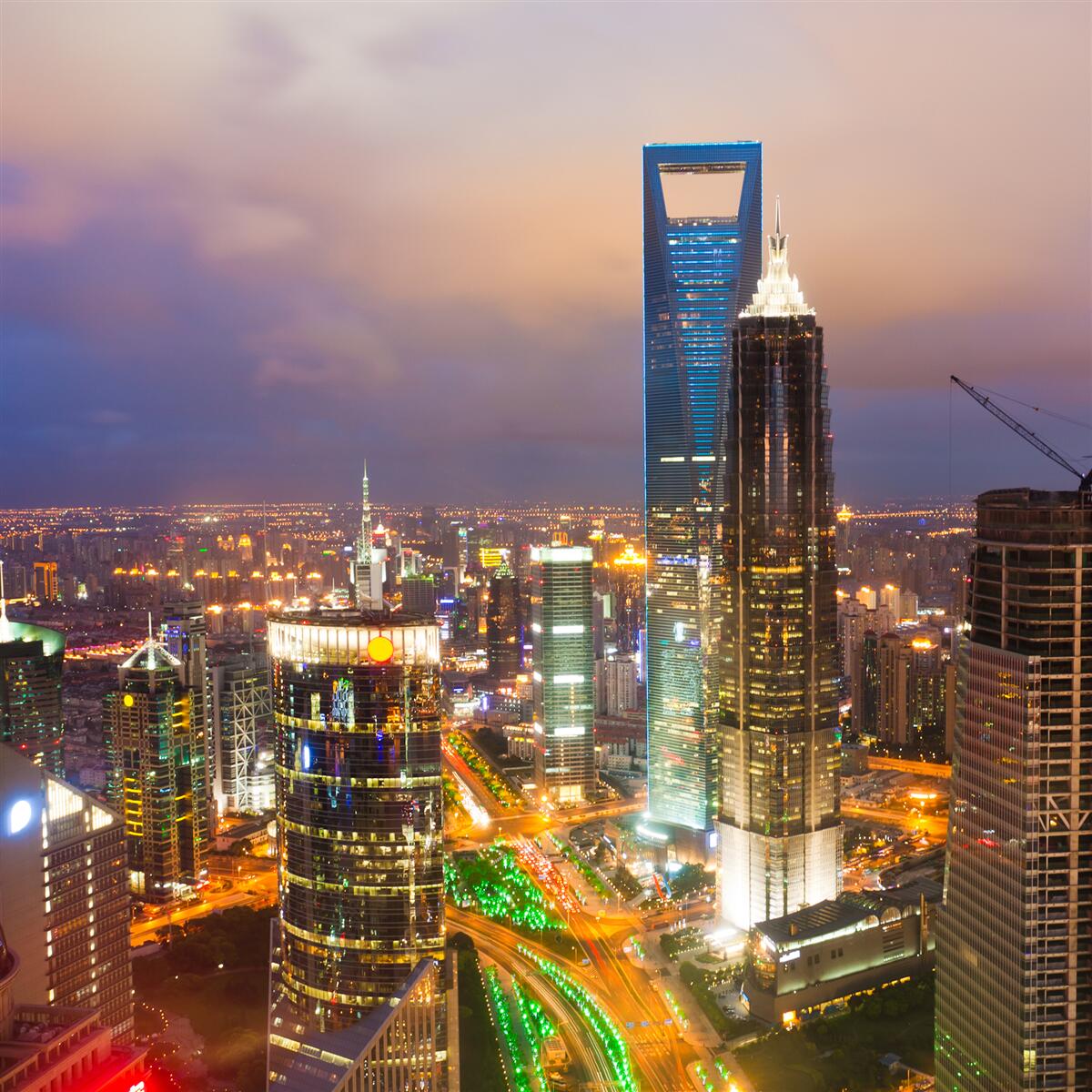 Fototapet vârfuri de noapte ale clădirilor orașului