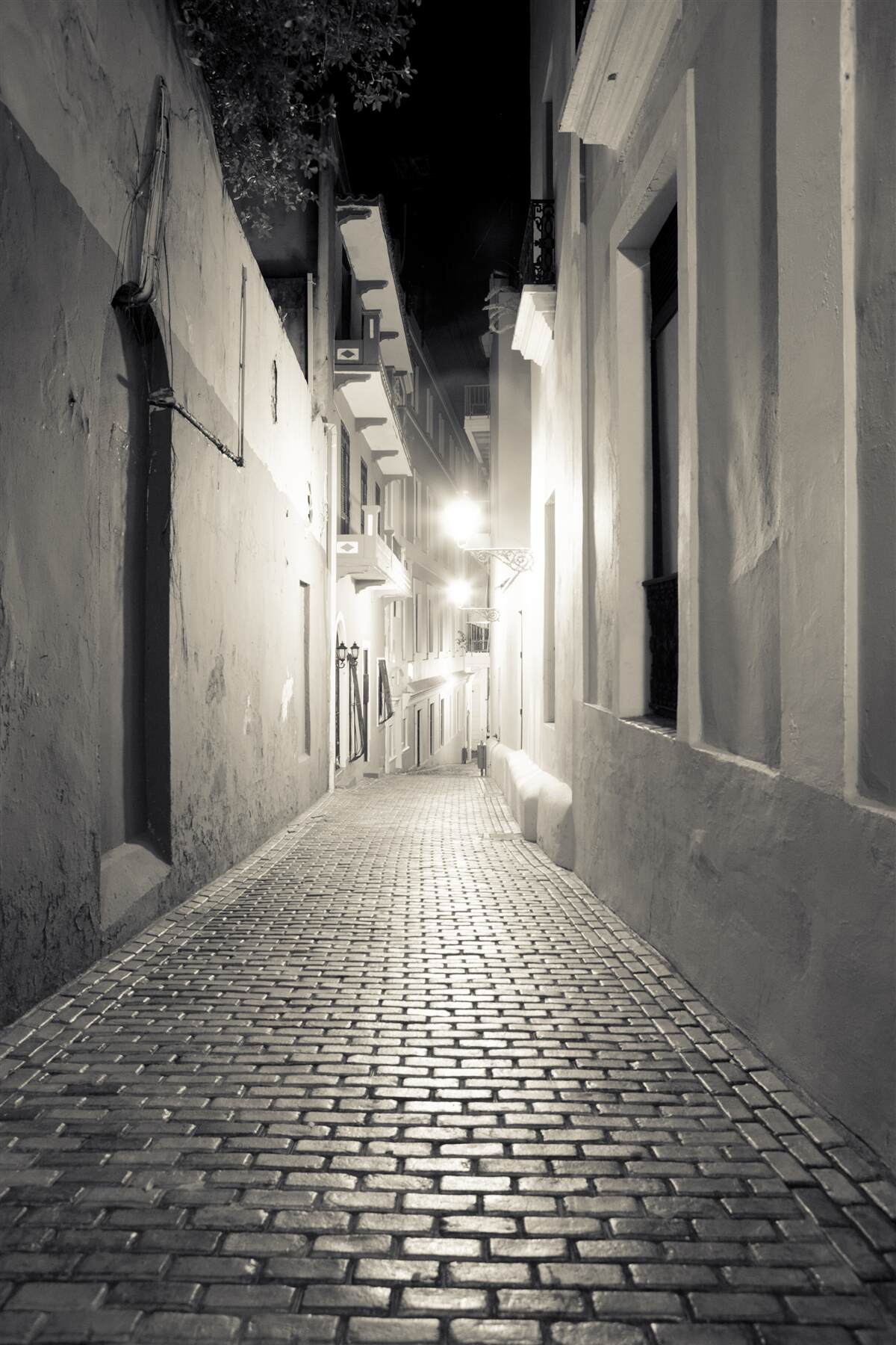 Fototapet o stradă de noapte fără oameni