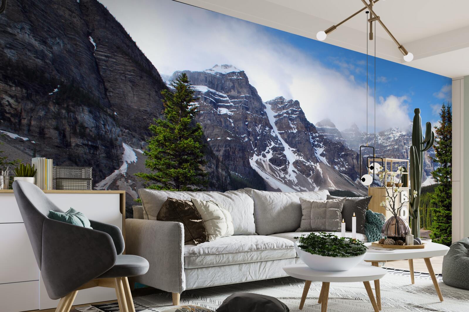 Fototapet un lac cu apă albastră la poalele vârfurilor munților