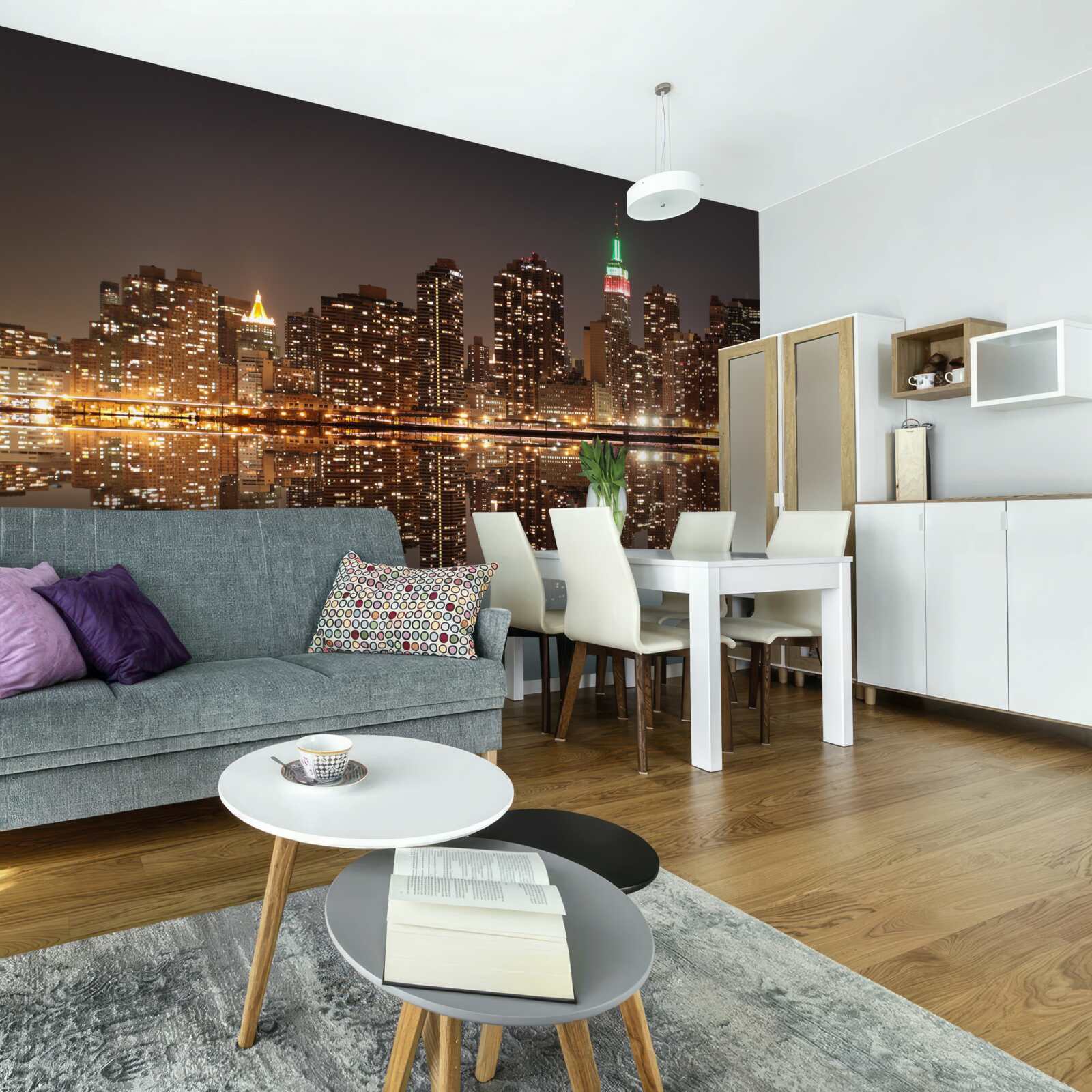 Fototapet reflexia orașului în apă este ca o oglindă