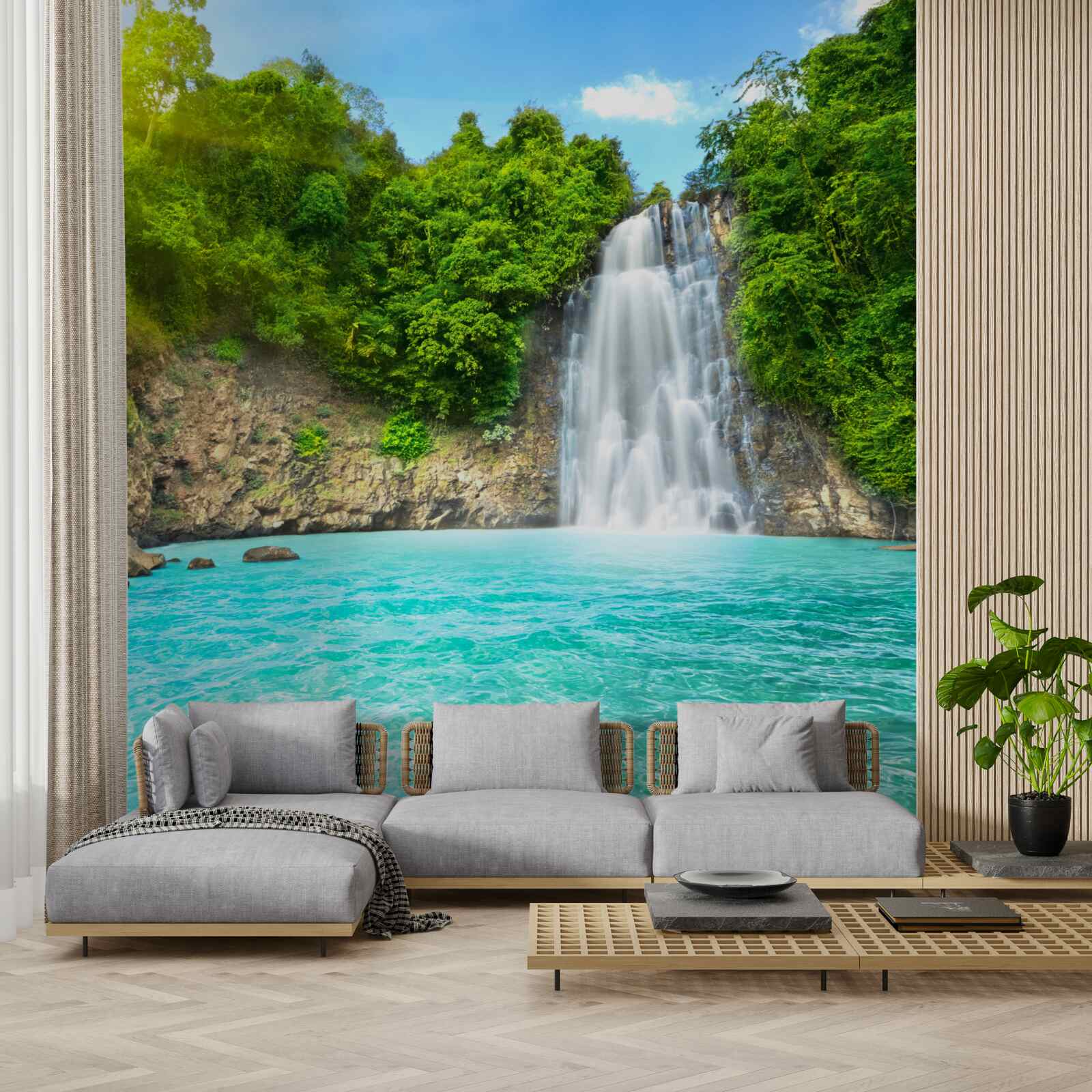 Fototapet apele unei cascade de munte, clare ca cristalul, în deșert