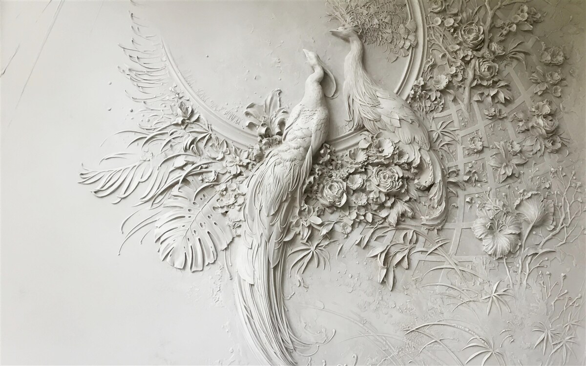 Fototapet familia păunului în plină floare într-un copac