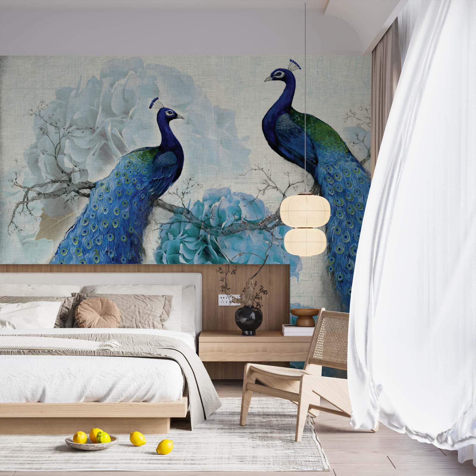 Fototapet păuni cu pene albastre pe flori de aceeași nuanță