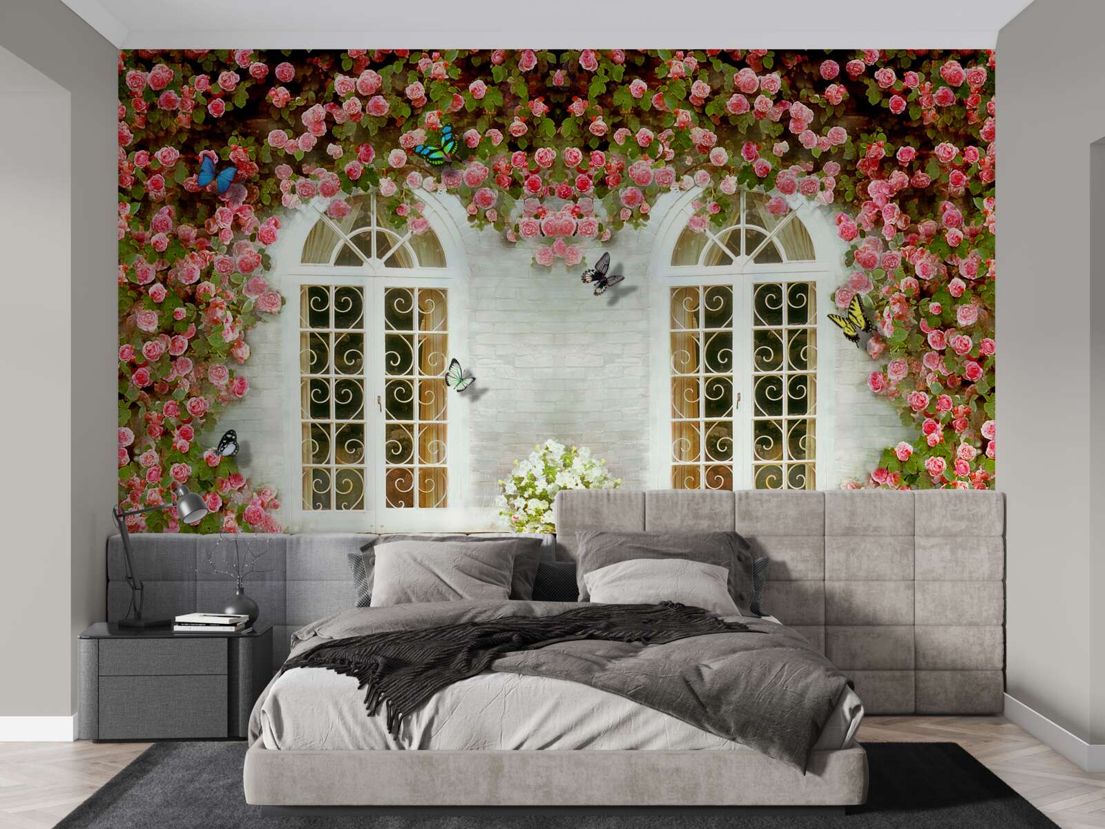 Fototapet ferestrele sunt înconjurate de trandafiri înfloriți