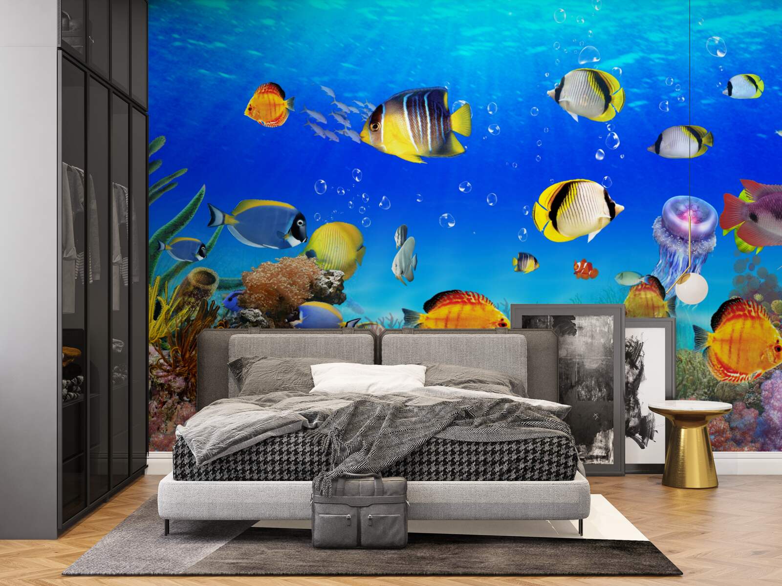 Fototapet pești colorați în apă albastră