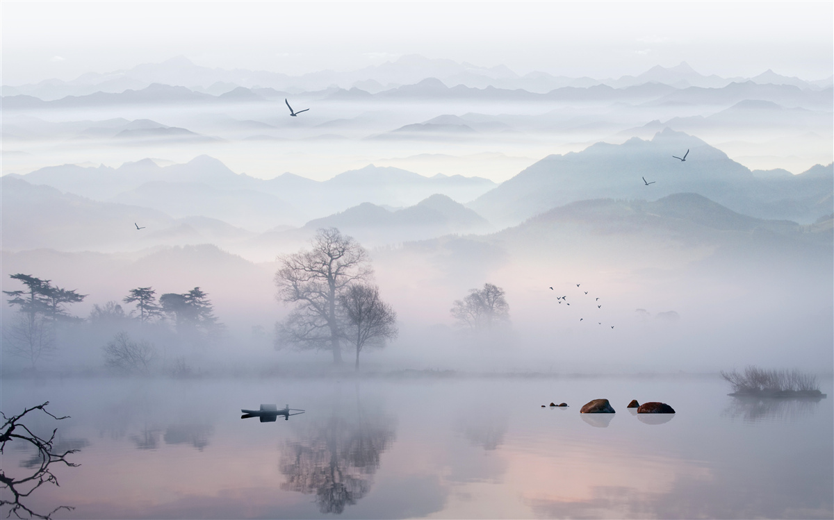 Fototapet ceață de dimineață pe apa lacului