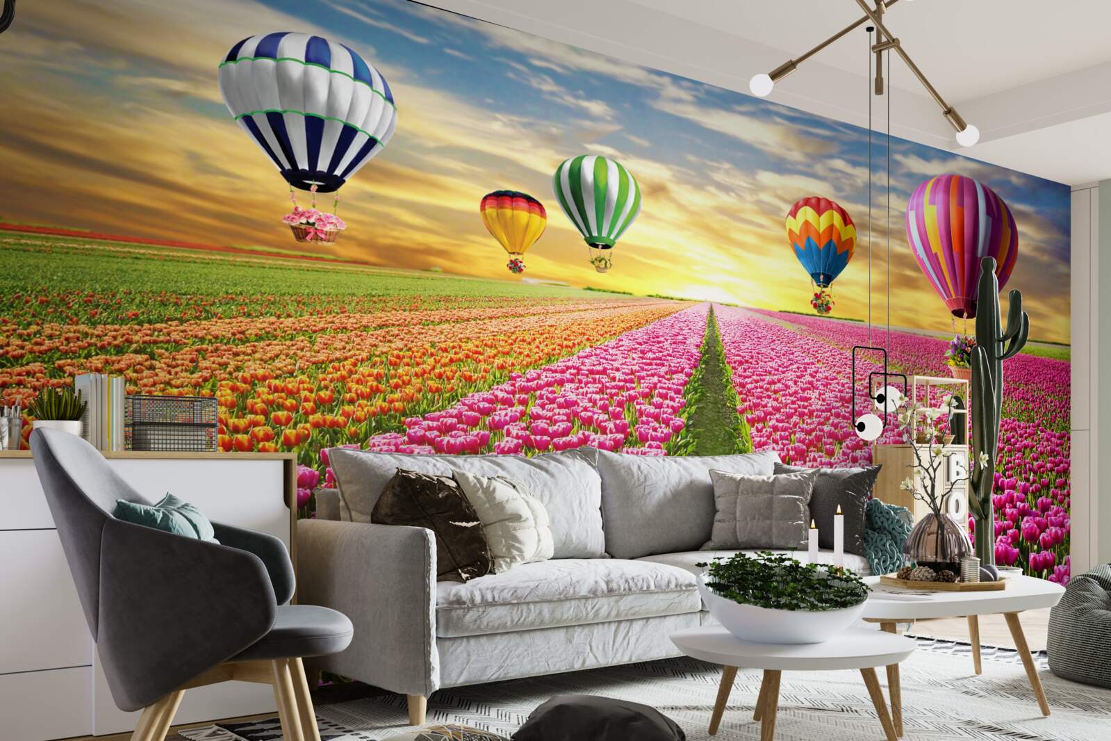 Fototapet bile care se ridică deasupra unui câmp de lalele