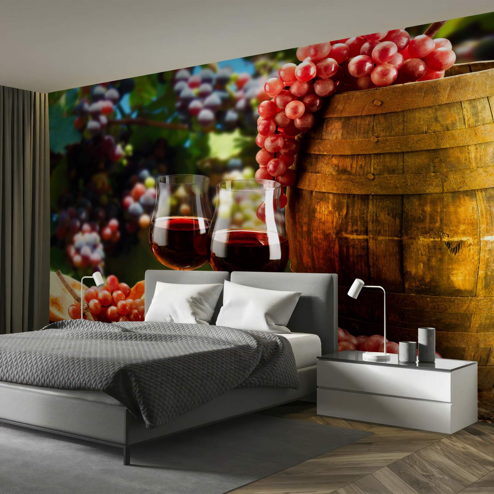 Fototapet ciorchinii de struguri formează fundalul pentru paharele de vin umplute cu vin