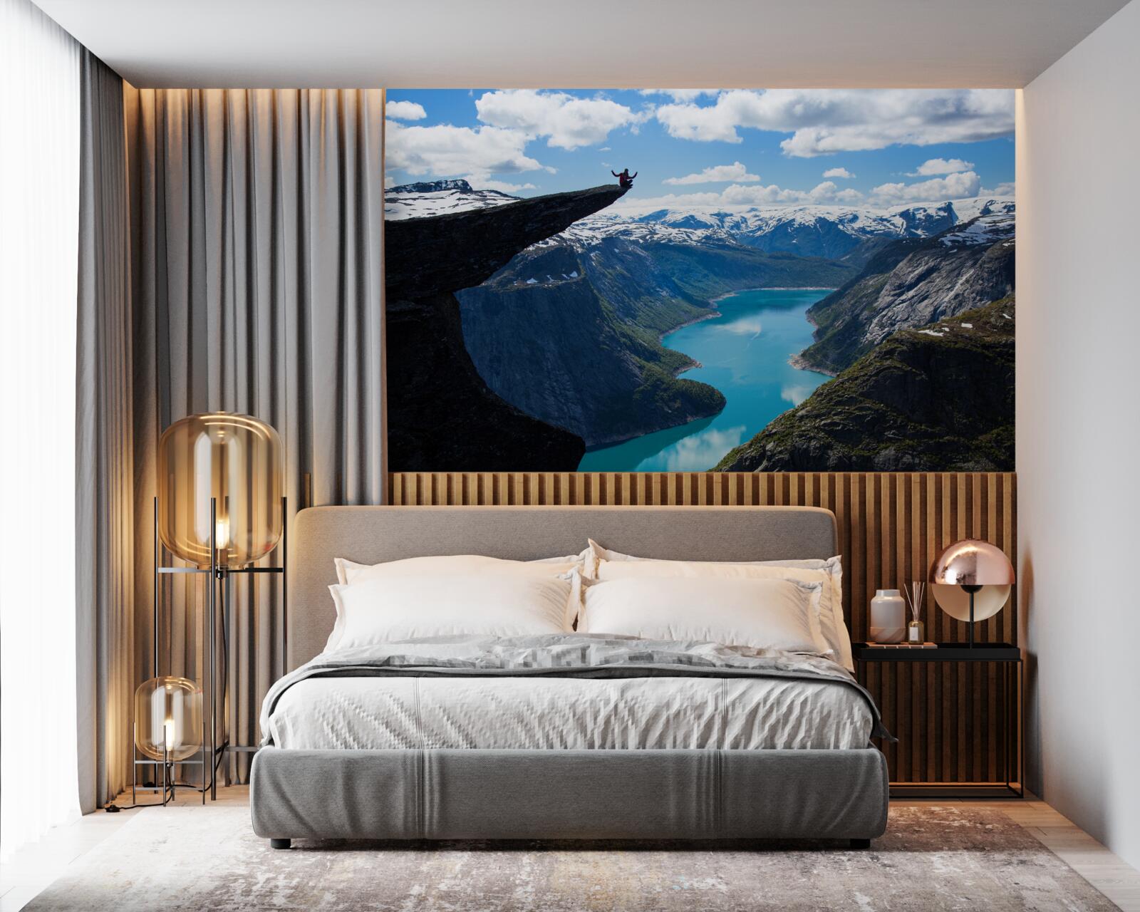 Fototapet vârful se înalță maiestuos peste prăpastie