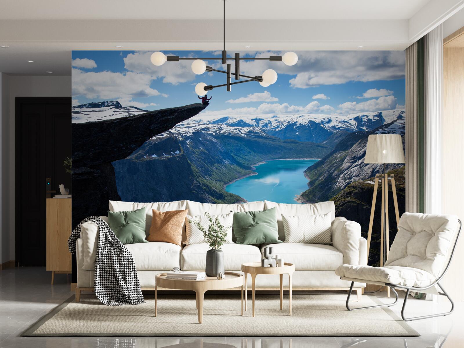 Fototapet vârful se înalță maiestuos peste prăpastie