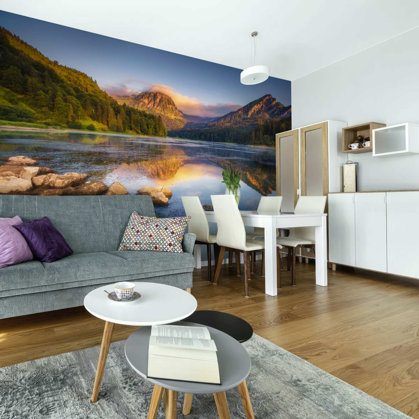 Fototapet apus de soare pe un lac calm de munte