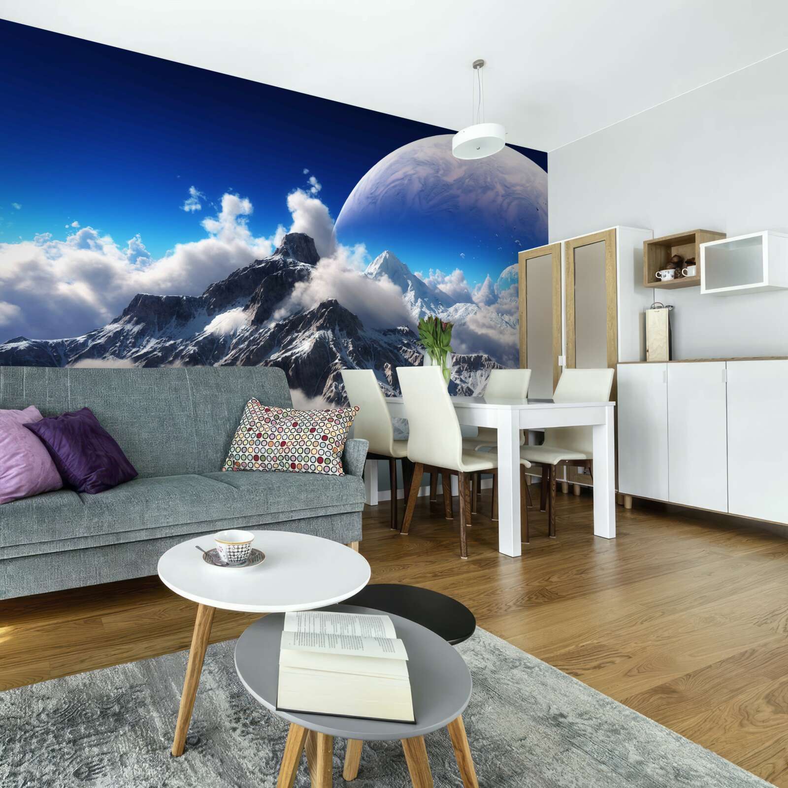 Fototapet cerul înnorat de deasupra munților este plin de măreție cosmică