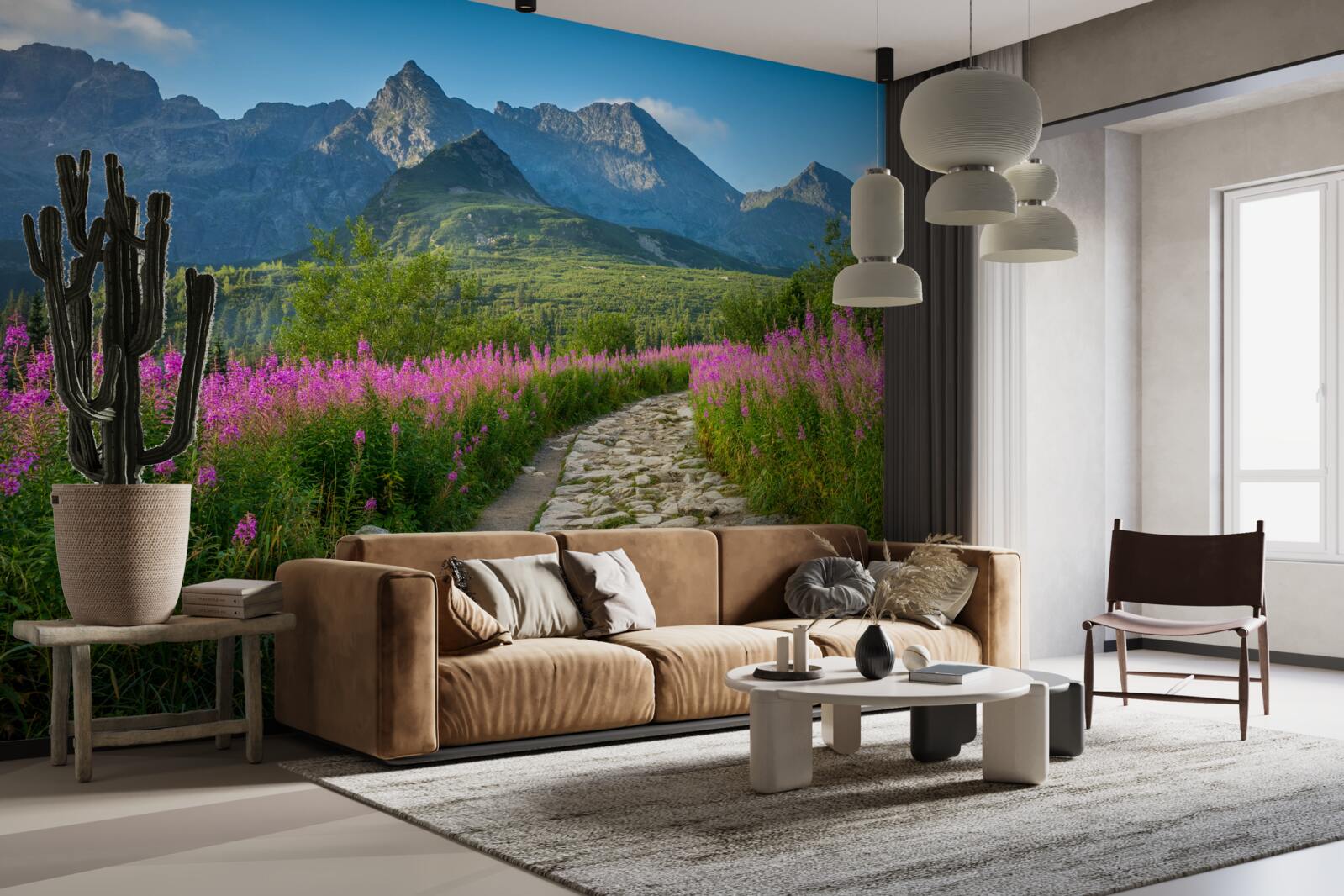 Fototapet Cărare în mijlocul unui câmp înflorit într-o zonă muntoasă