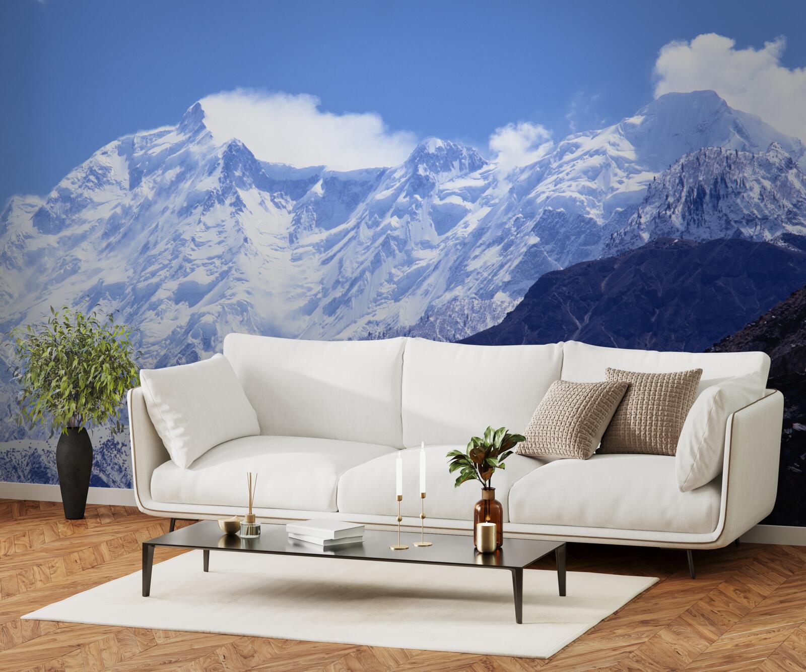 Fototapet vârfurile norilor, de neclintit în duritatea lor înghețată