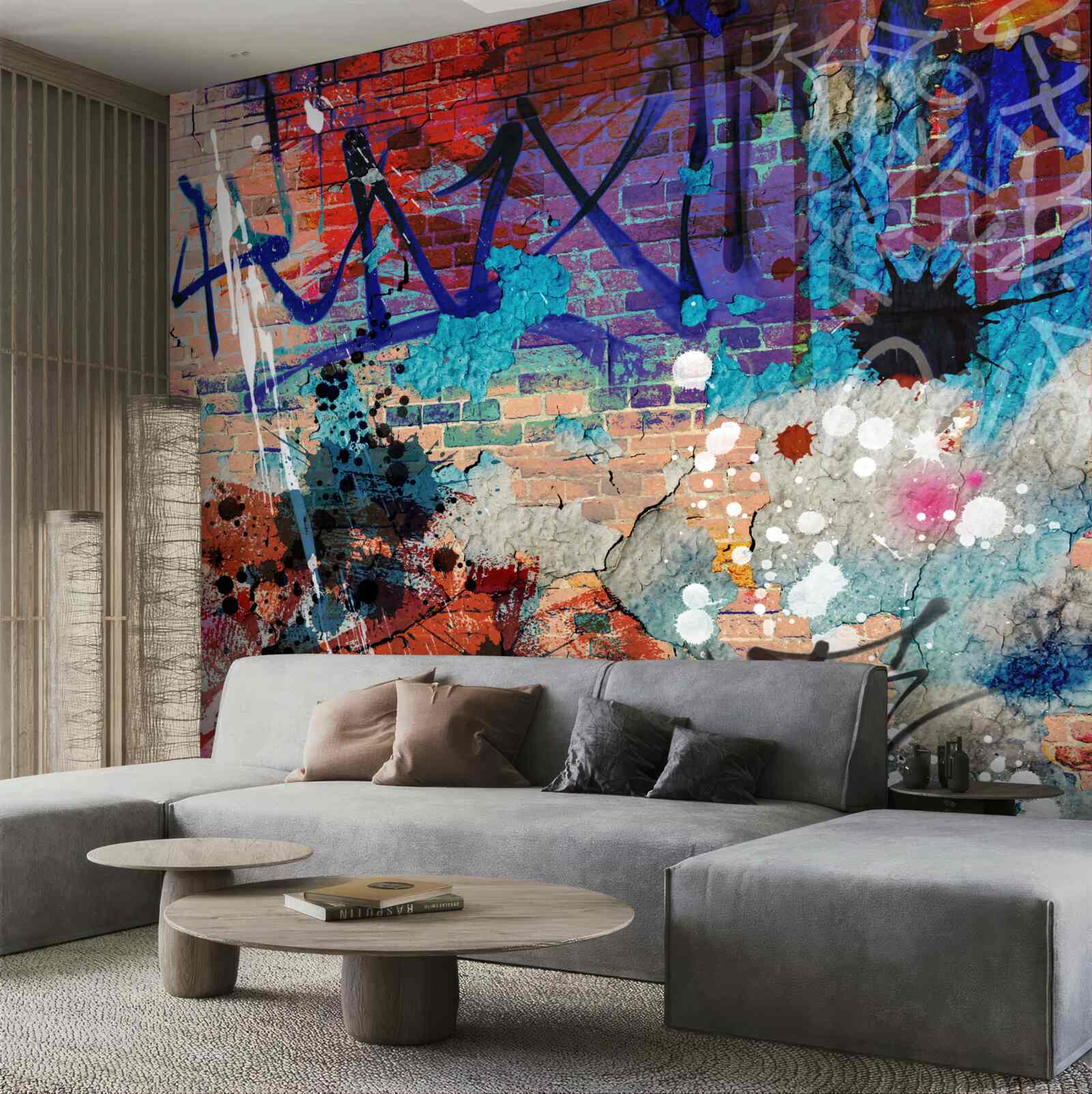 Fototapet model graffiti multicolor pe un perete de cărămidă roșie