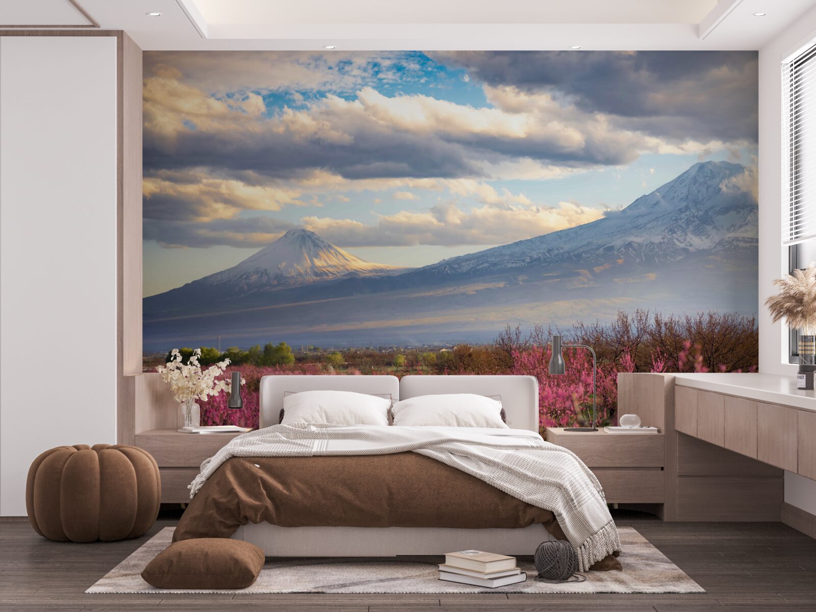 Fototapet La poalele munților, cireșii înfloresc cu mândrie