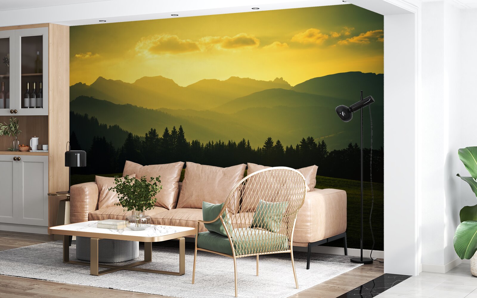 Fototapet uimitor apus de soare galben într-o pădure afumată de munte