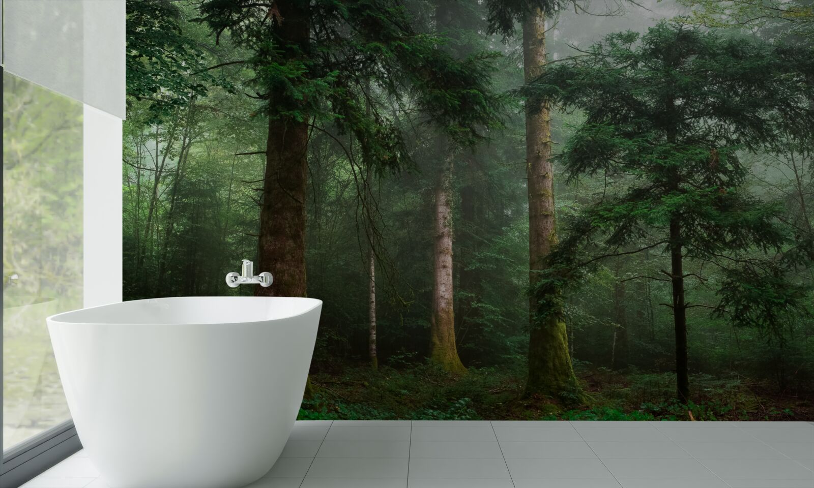 Fototapet vechea pădure de conifere este învăluită într-o ceață densă