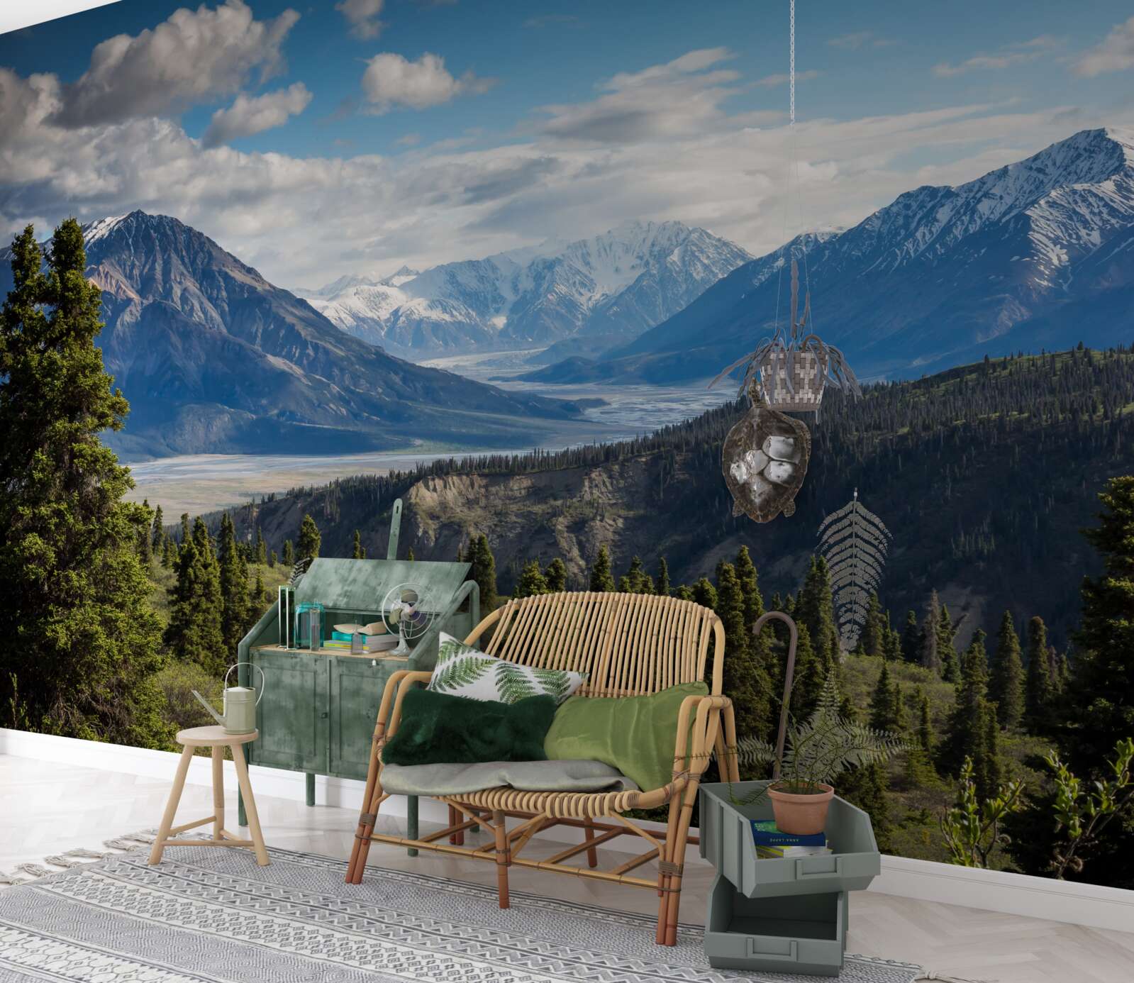 Fototapet o ramură a munților acoperită de copaci la marginea pădurii