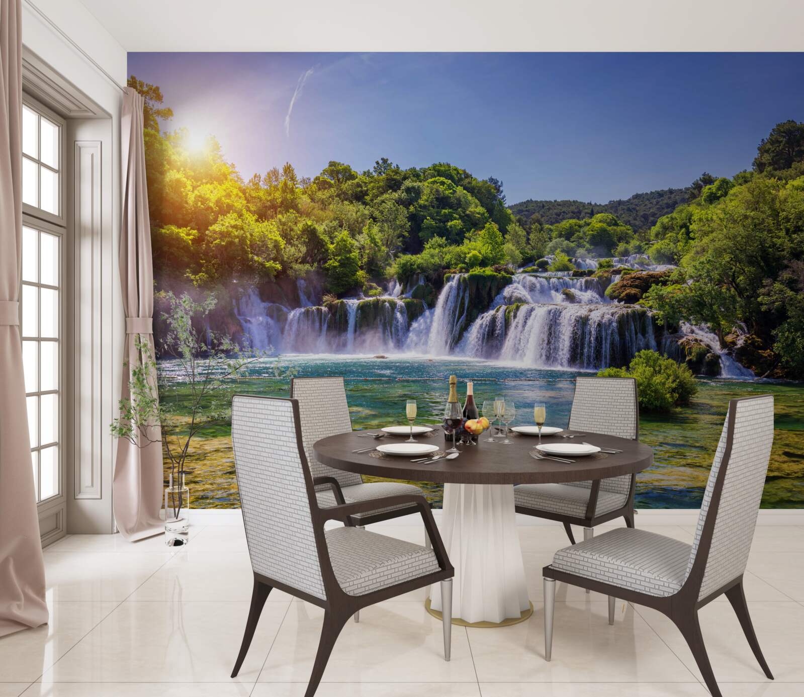 Fototapet căderea de apă, care curge sub asfințitul căderii, scoate un sunet puternic