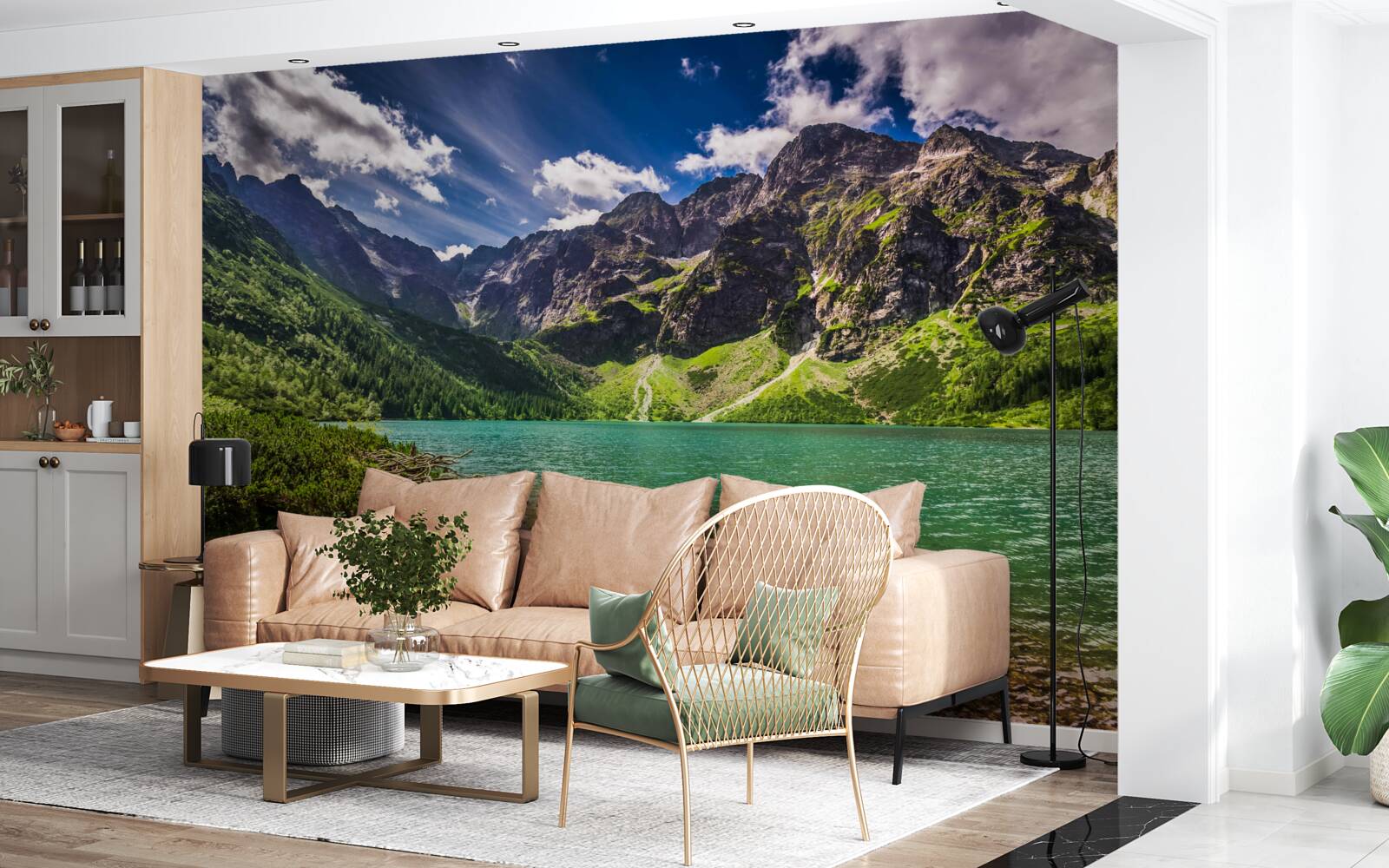 Fototapet o zi de vară lângă un lac înconjurat de munți verzi