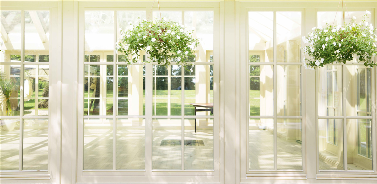 Fototapet interior de casă de țară în culori vii