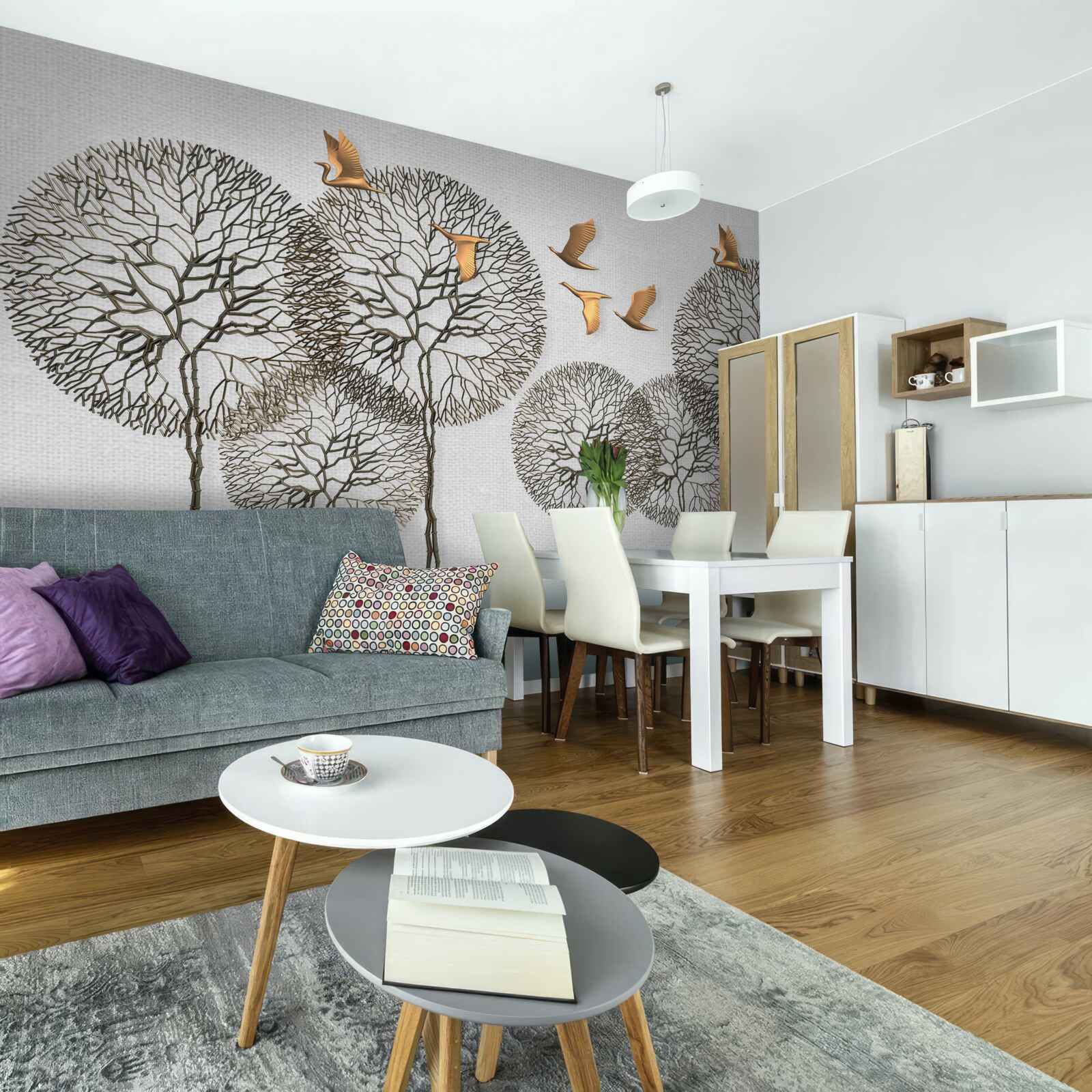 Fototapet formațiuni neobișnuite de copaci sferici și păsări aurite