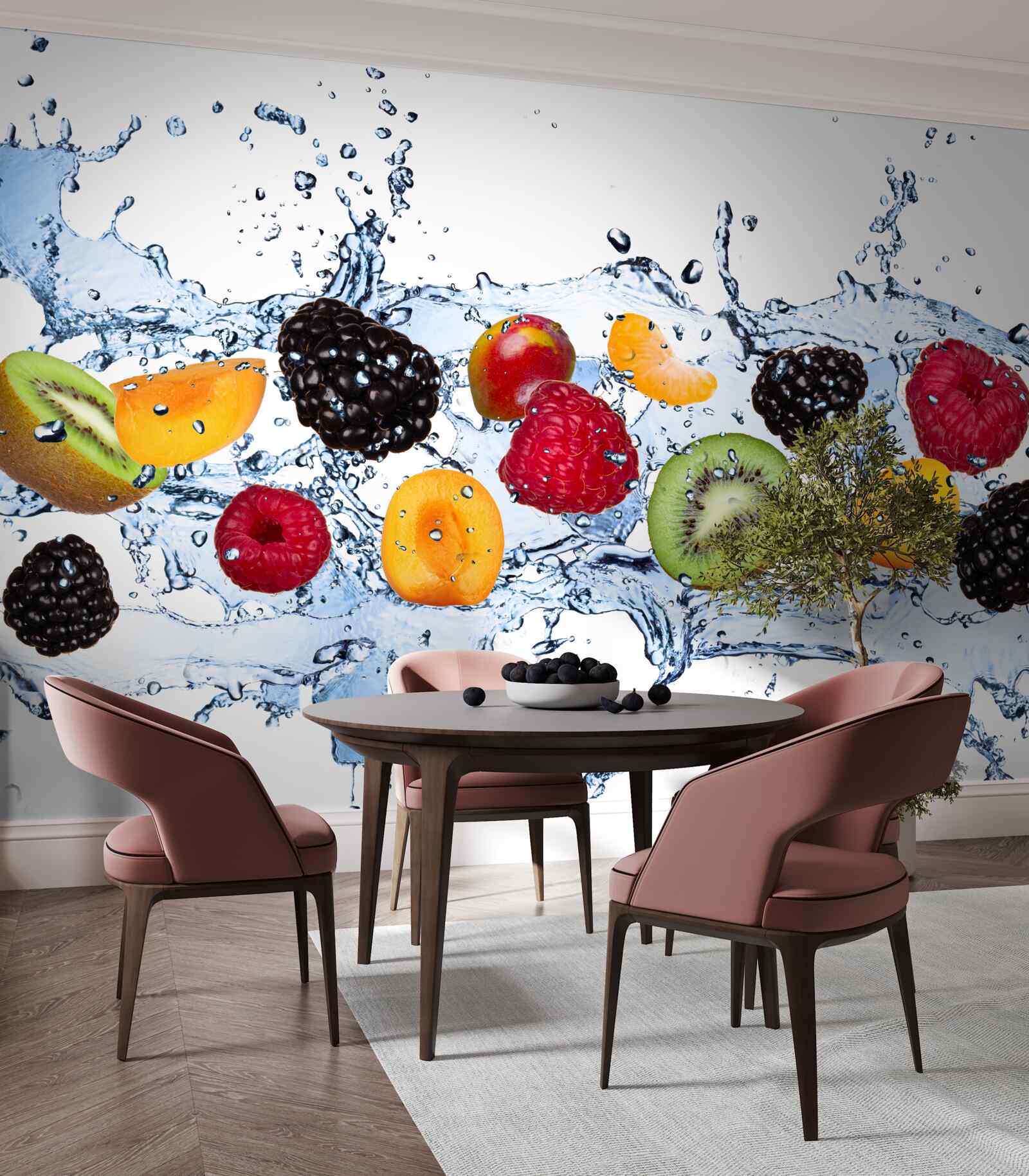 Fototapet fructele tăiate în bucăți și plutind în apă erau saturate cu umiditate