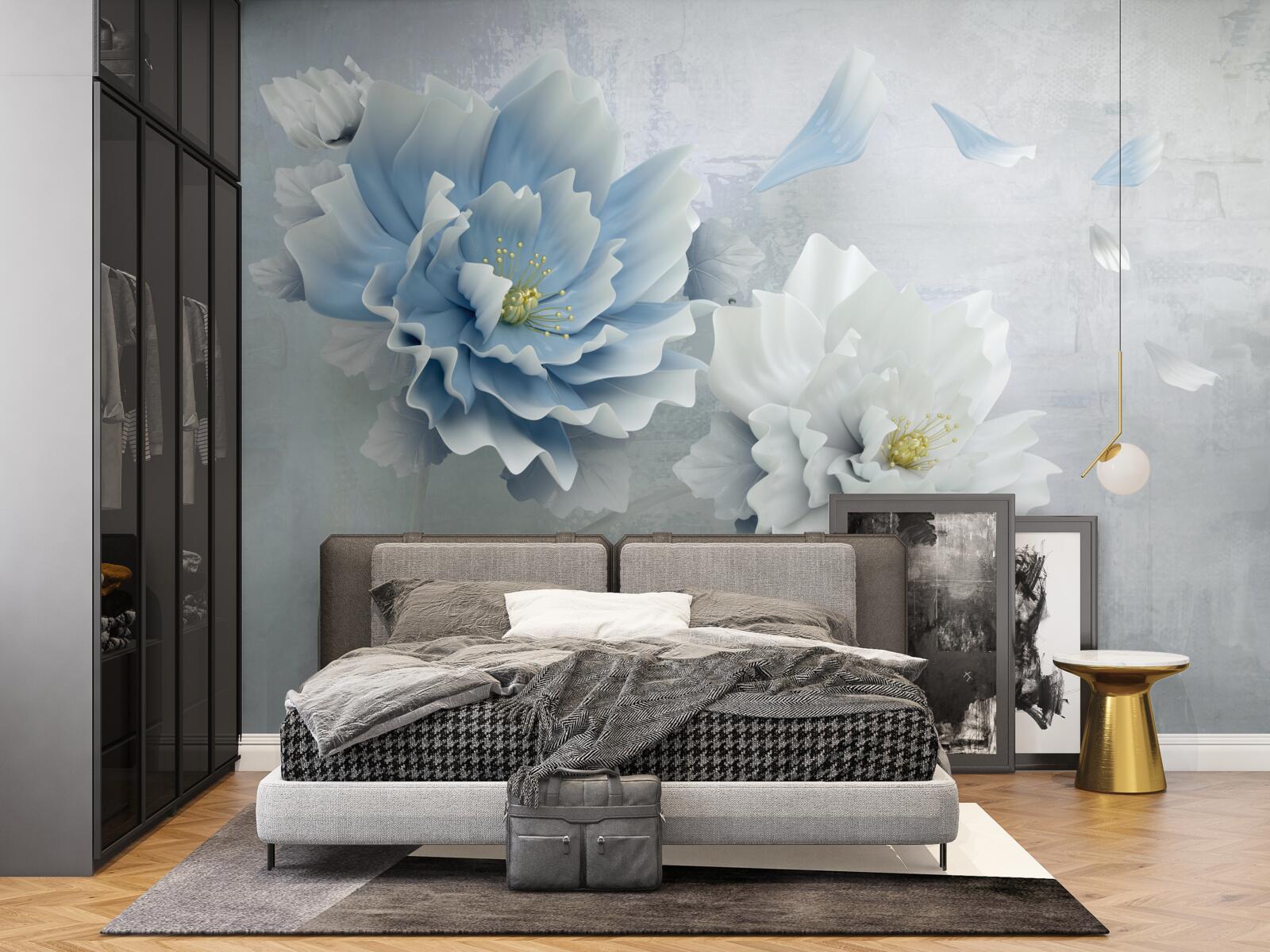 Fototapet imagine abstractă a unei flori albe și albastre pe un fundal montan