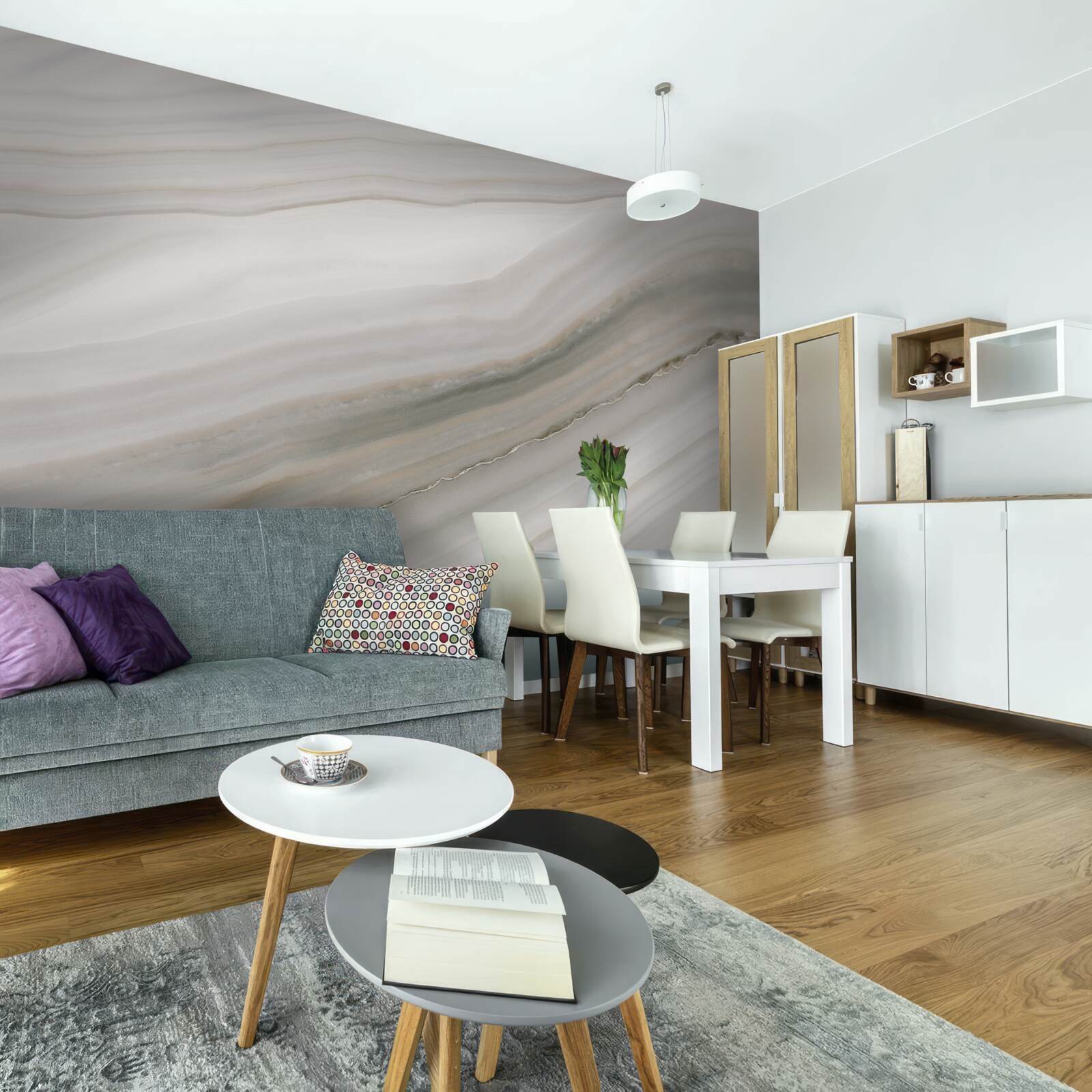 Fototapet un deșert unde griul domnește sub ploaie