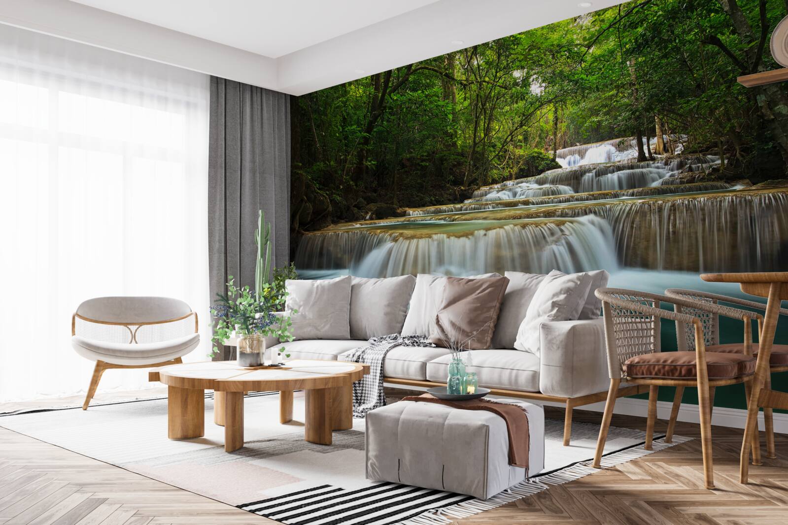 Fototapet un curs brusc de apă care curge într-o pădure deasă