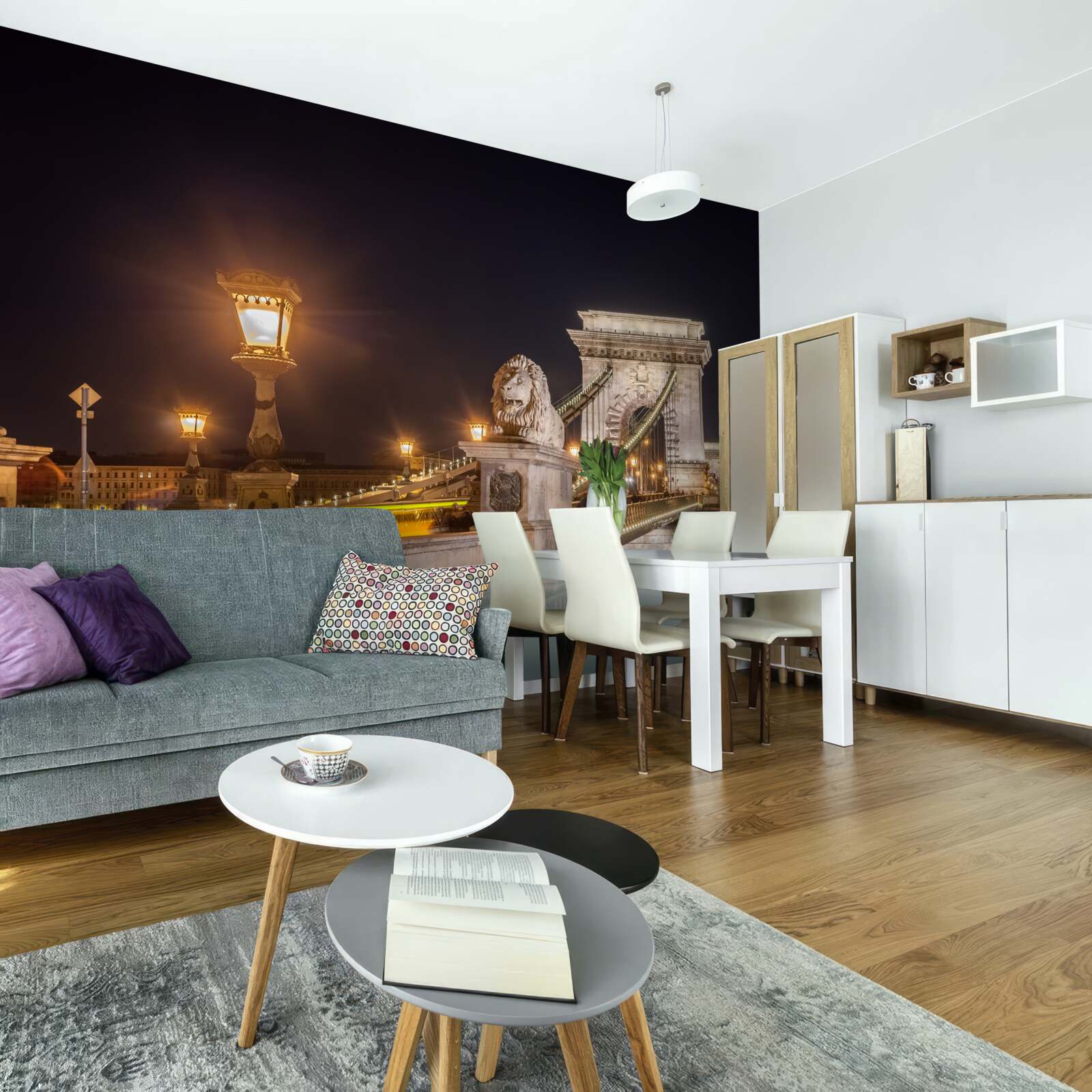 Fototapet terasament nelocuit și pod distrus