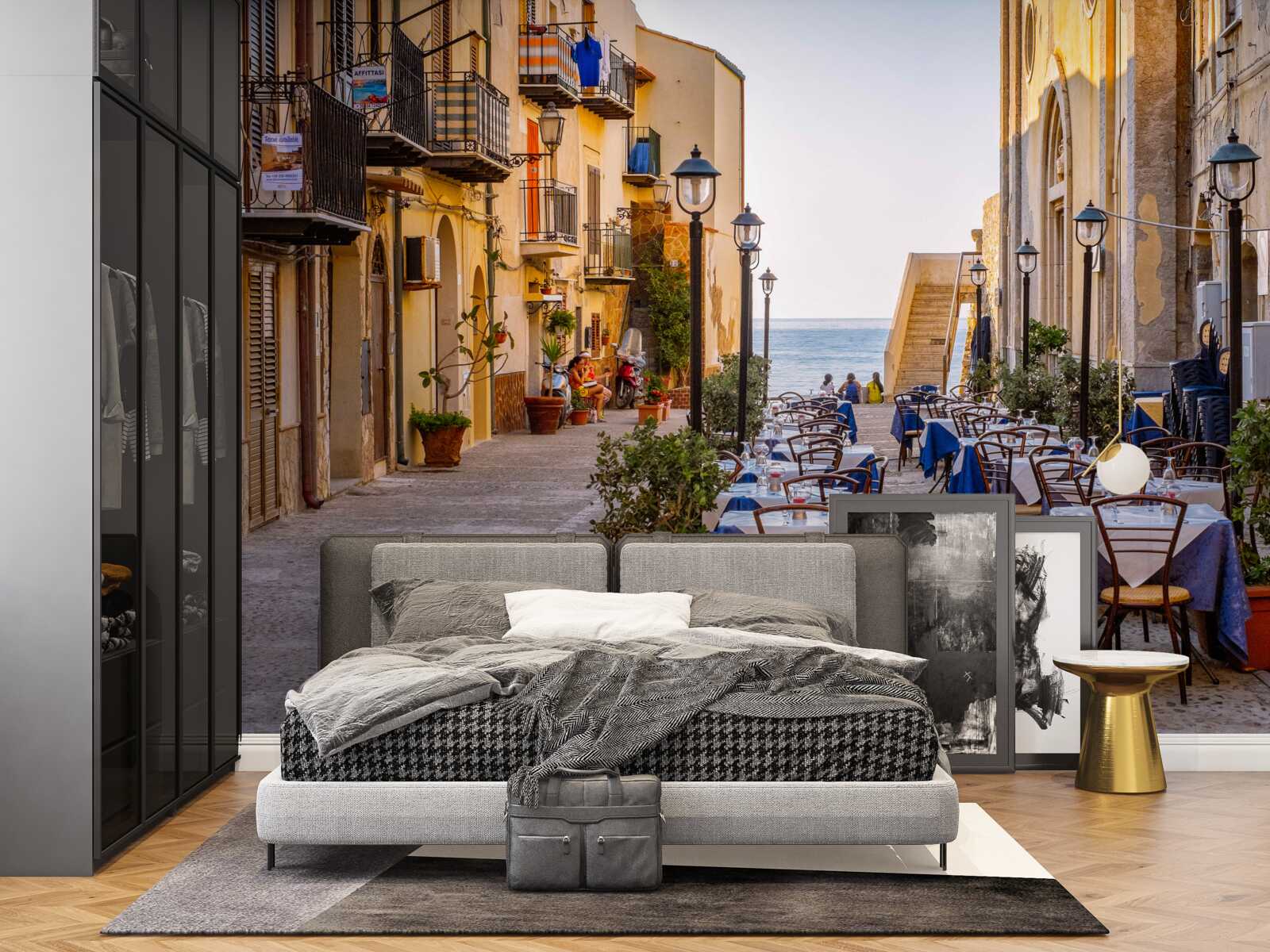 Fototapet facilitate pe mal în partea istorică a orașului