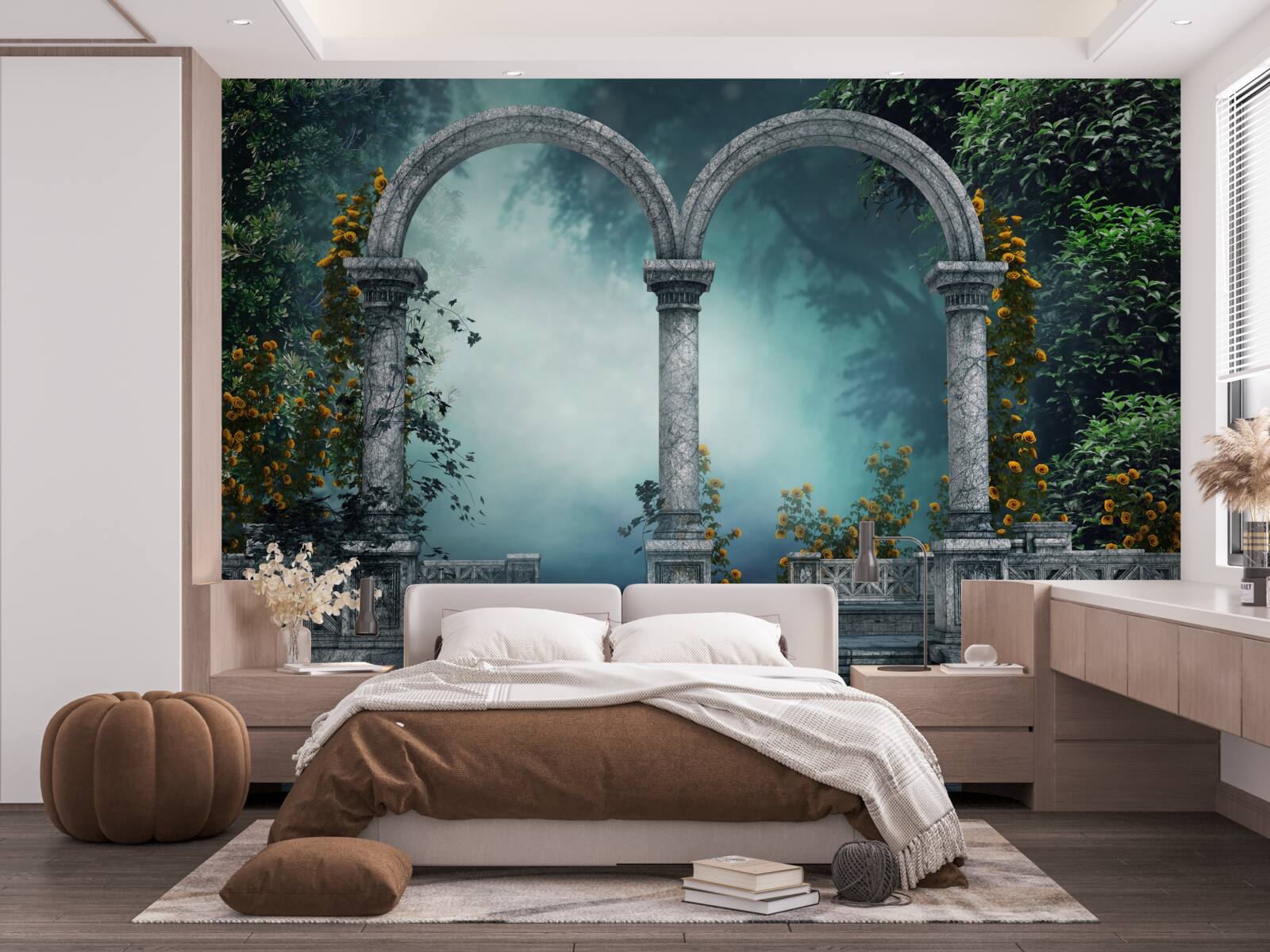 Fototapet arc vechi rotunjit într-o pădure cețoasă