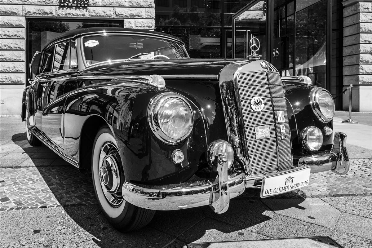 Fototapet mașină retro în alb și negru