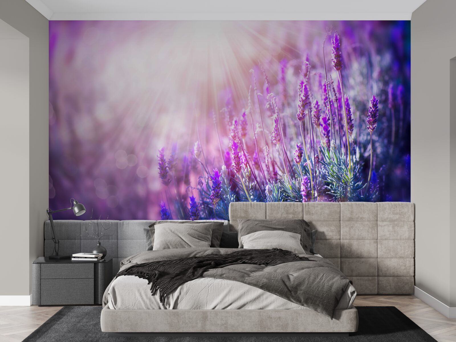 Fototapet razele soarelui luminează tufele de levănțică