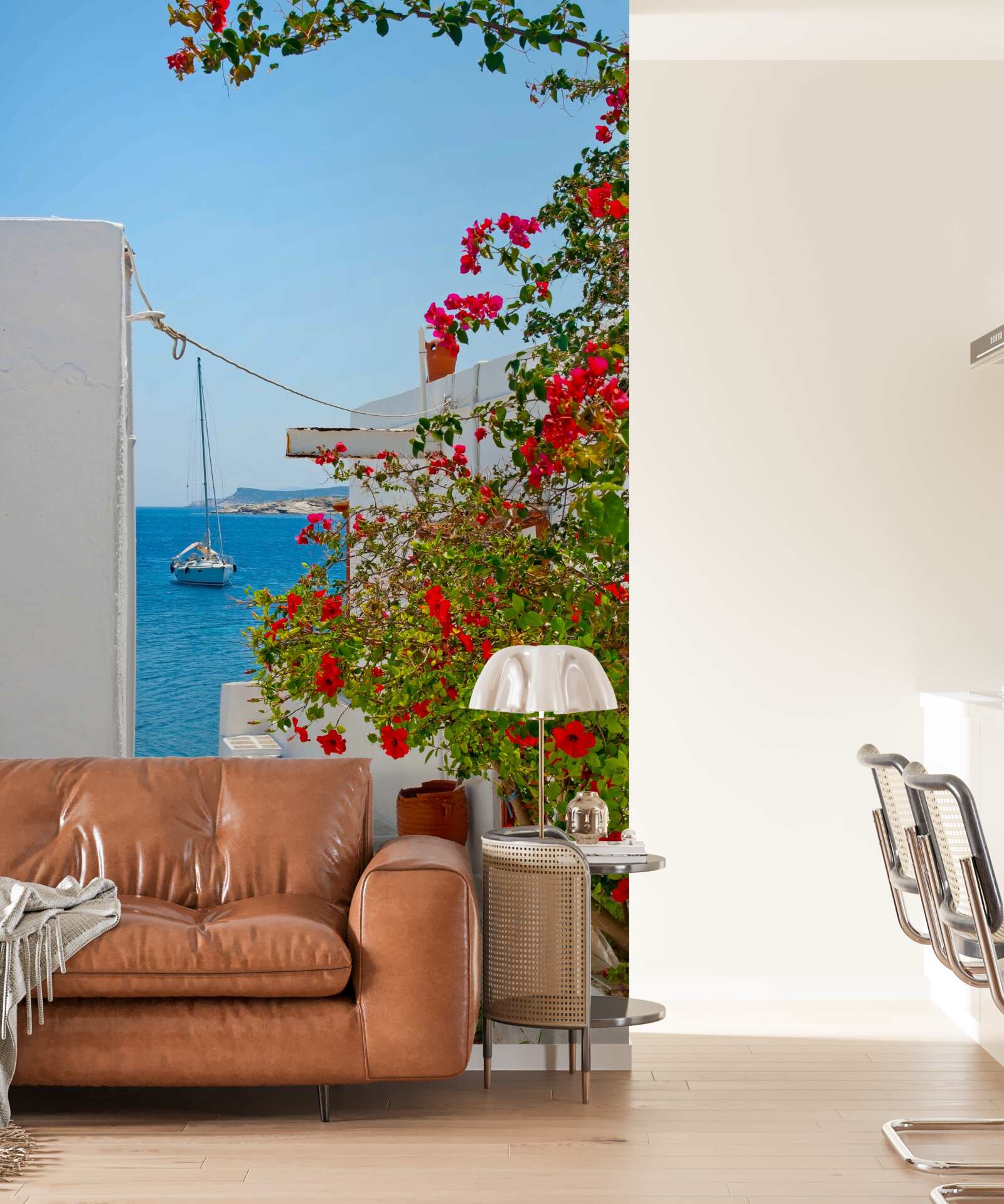 Fototapet culoarea rodiilor roșii strălucește prin pereții caselor albe