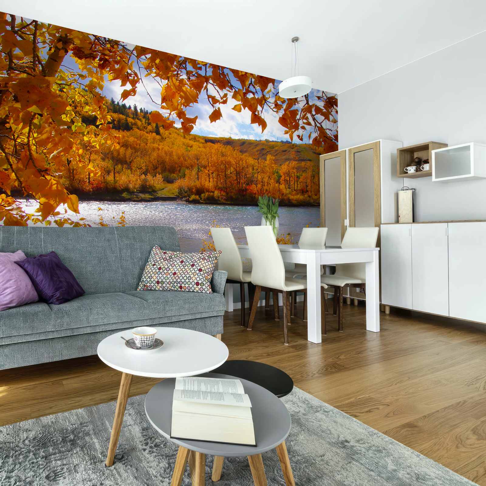 Fototapet toamna de aur în pădurea deasă de lângă râu