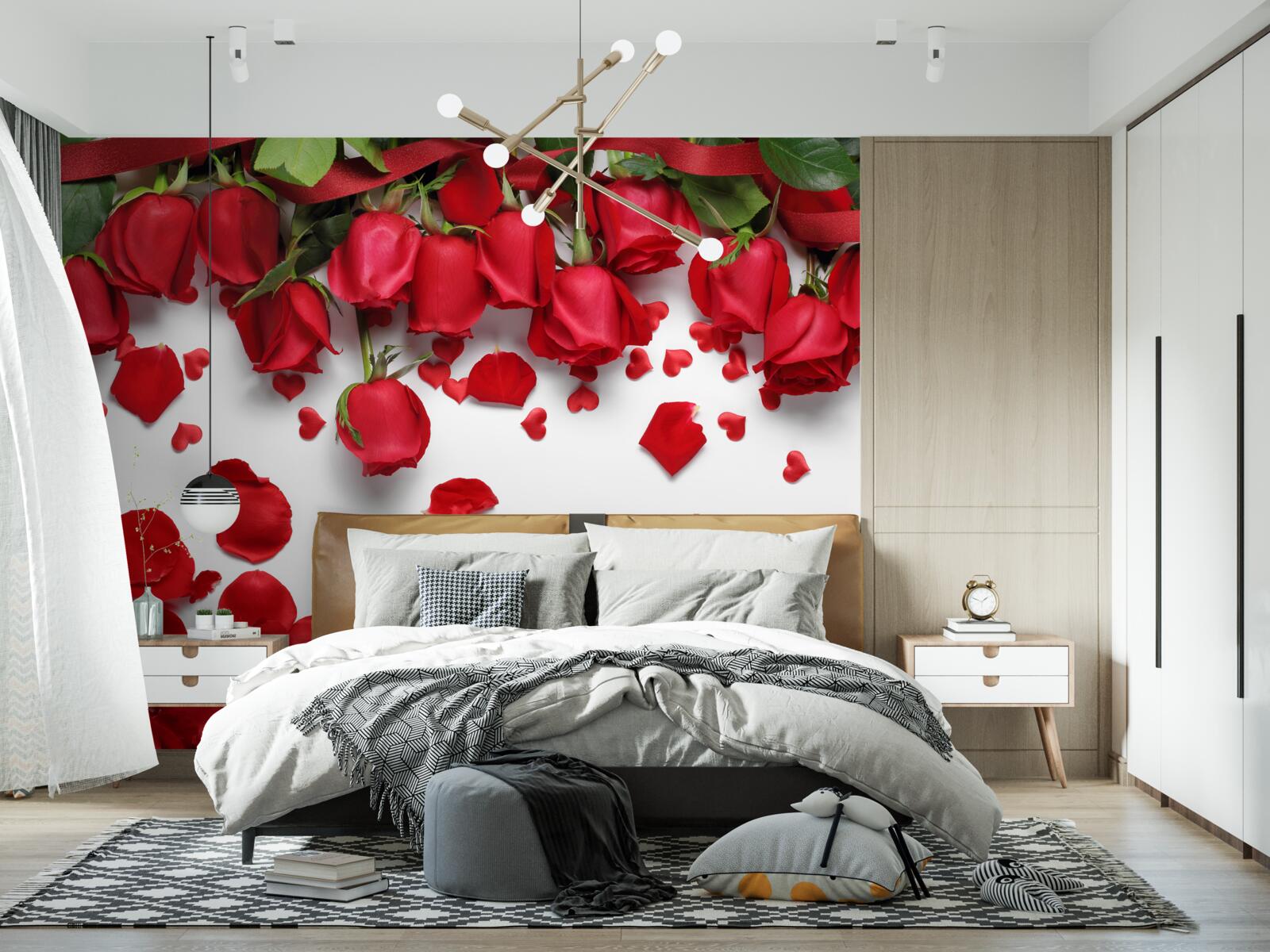 Fototapet petale cad din trandafiri roșii și cărămiziu