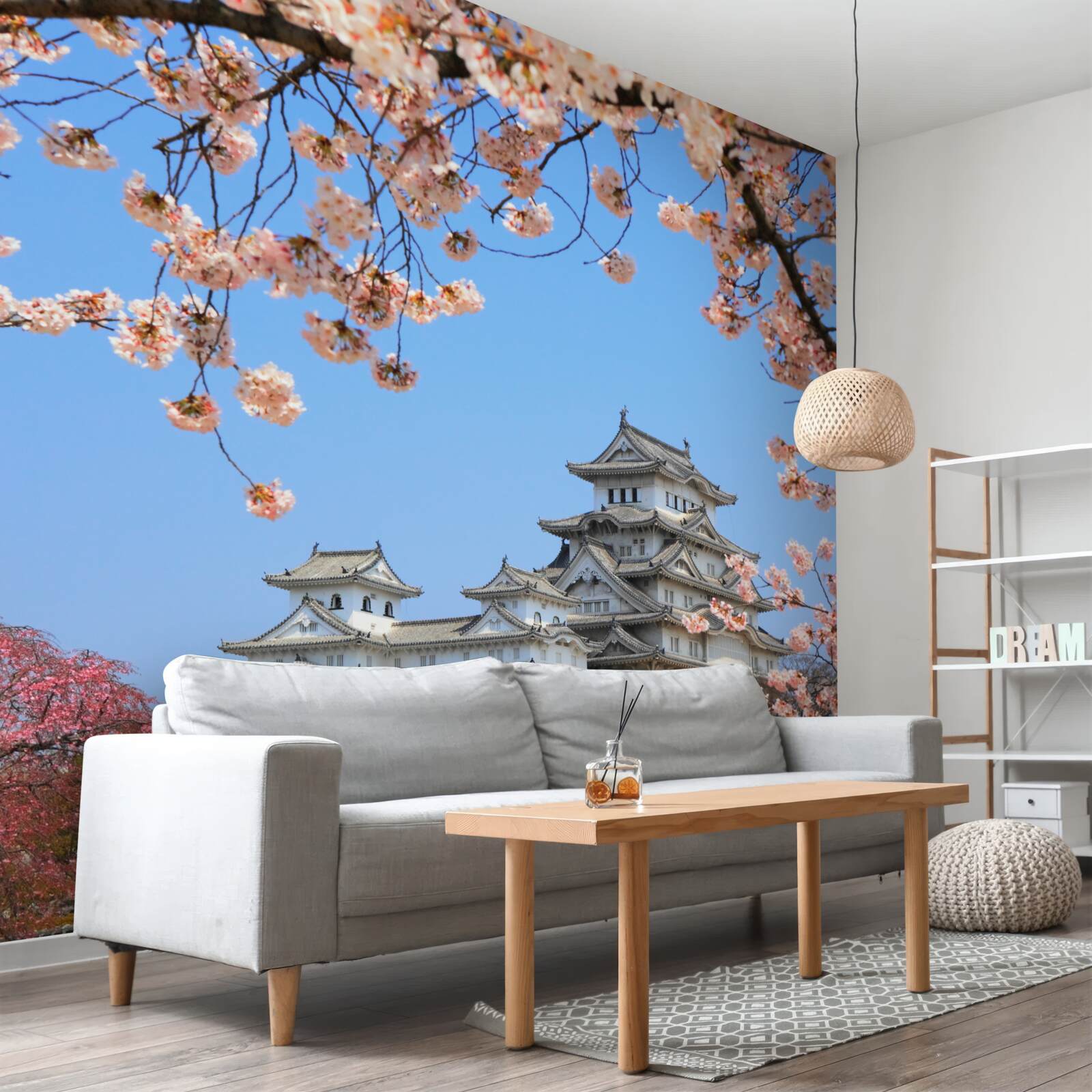 Fototapet templu japonez antic înconjurat de sakura