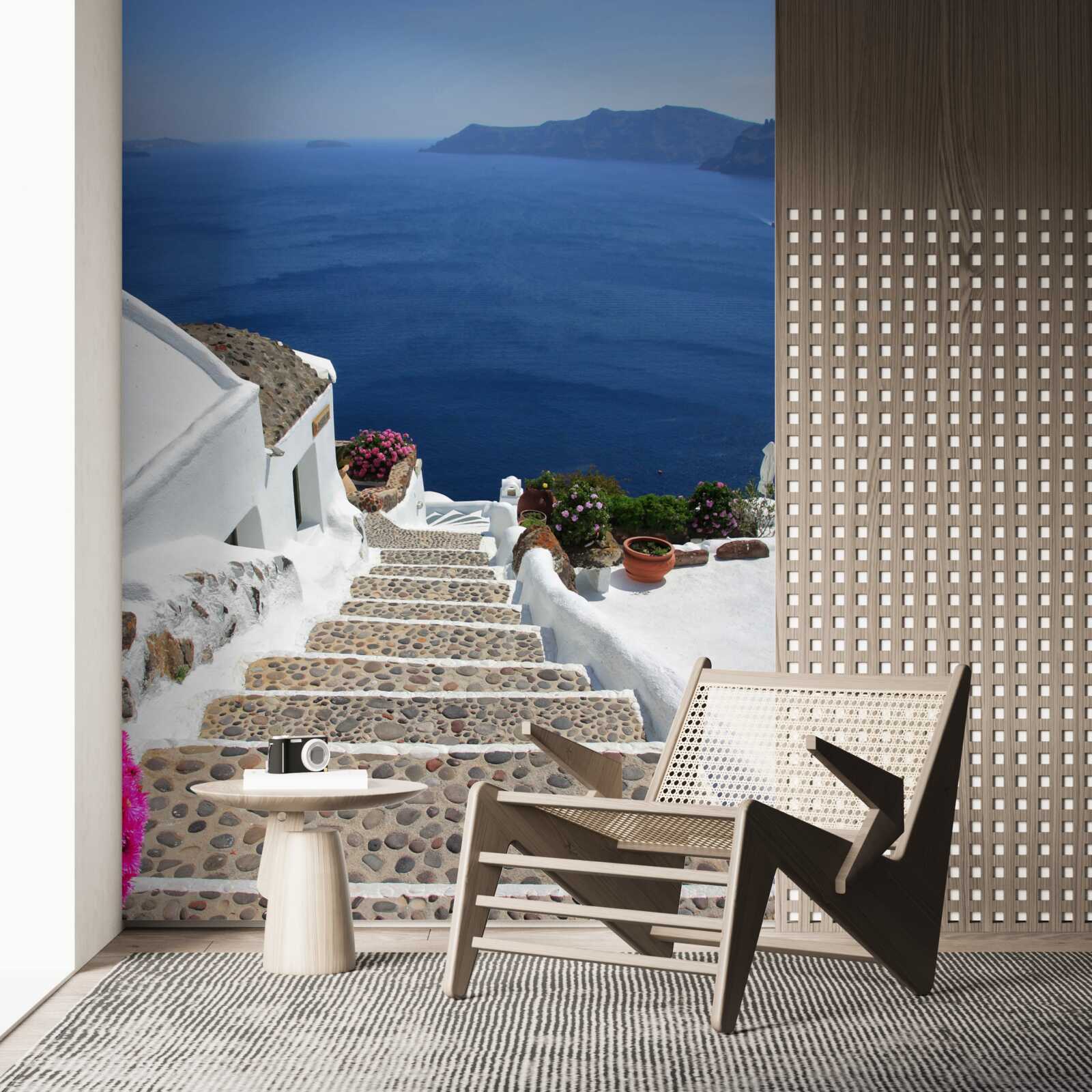 Fototapet scări care duc la mare și la promenadă în grecia