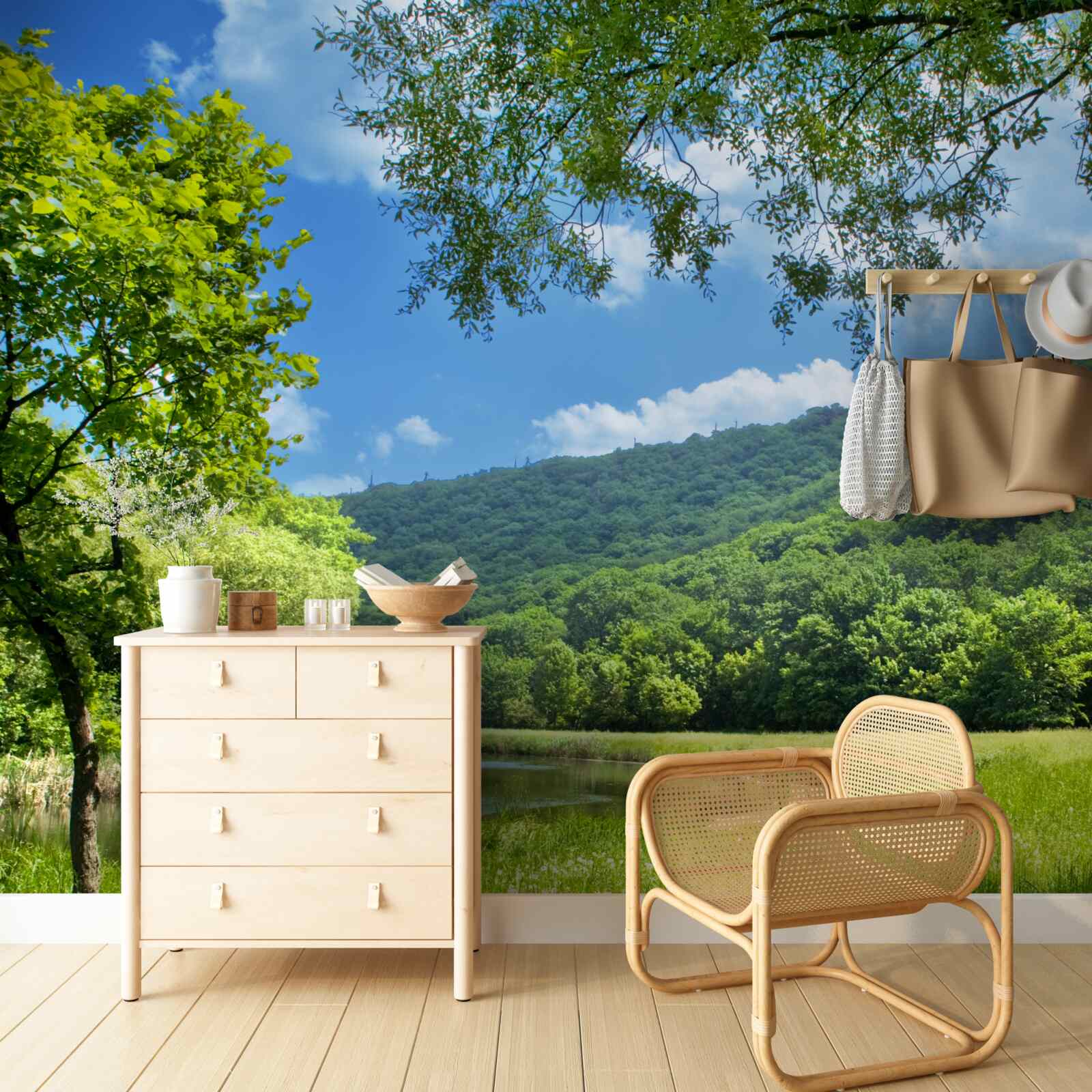 Fototapet zi însorită, luminoasă pe o poiană verde din pădure