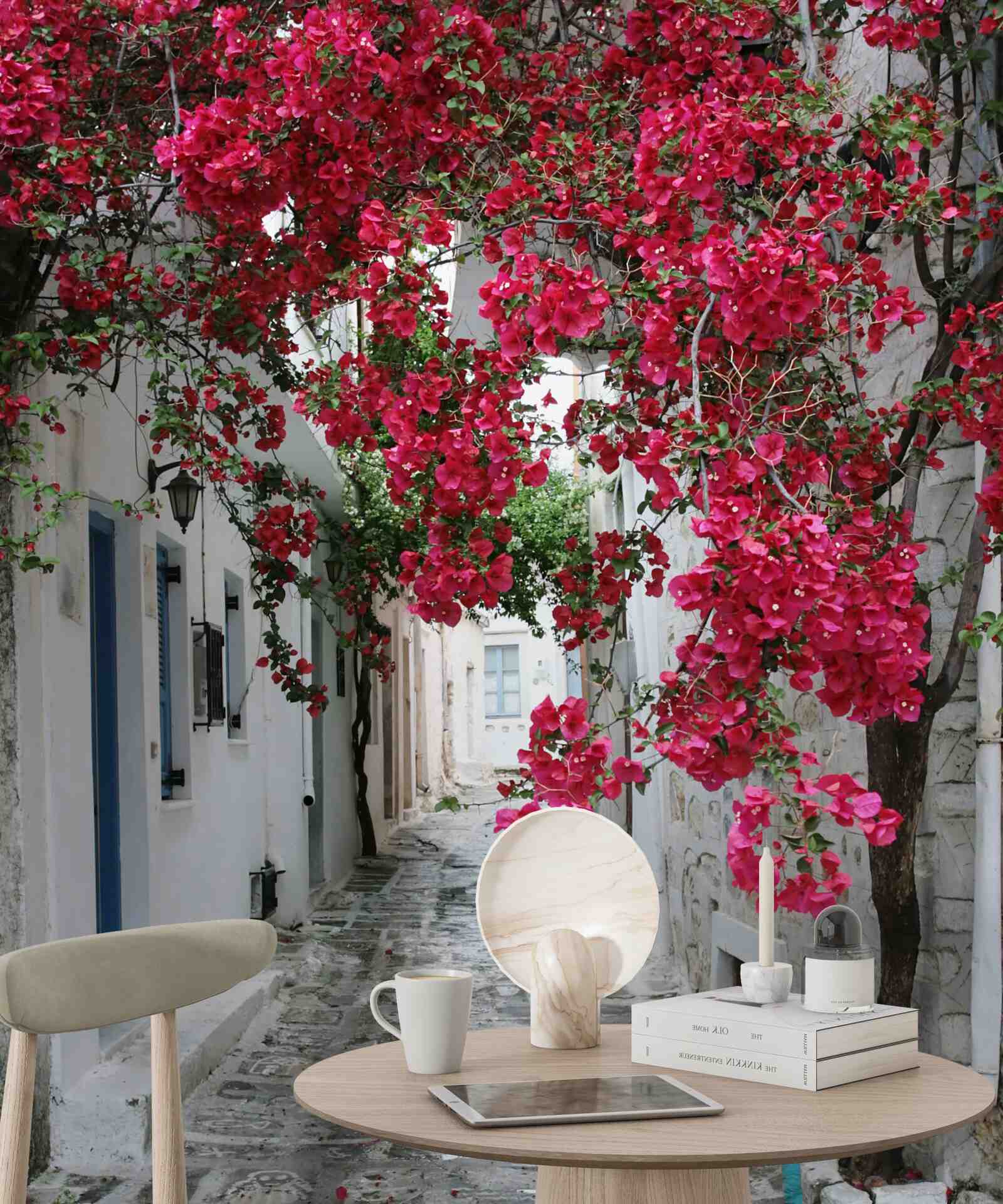 Fototapet arbuști luxurianți atârnă pe zidurile străzilor