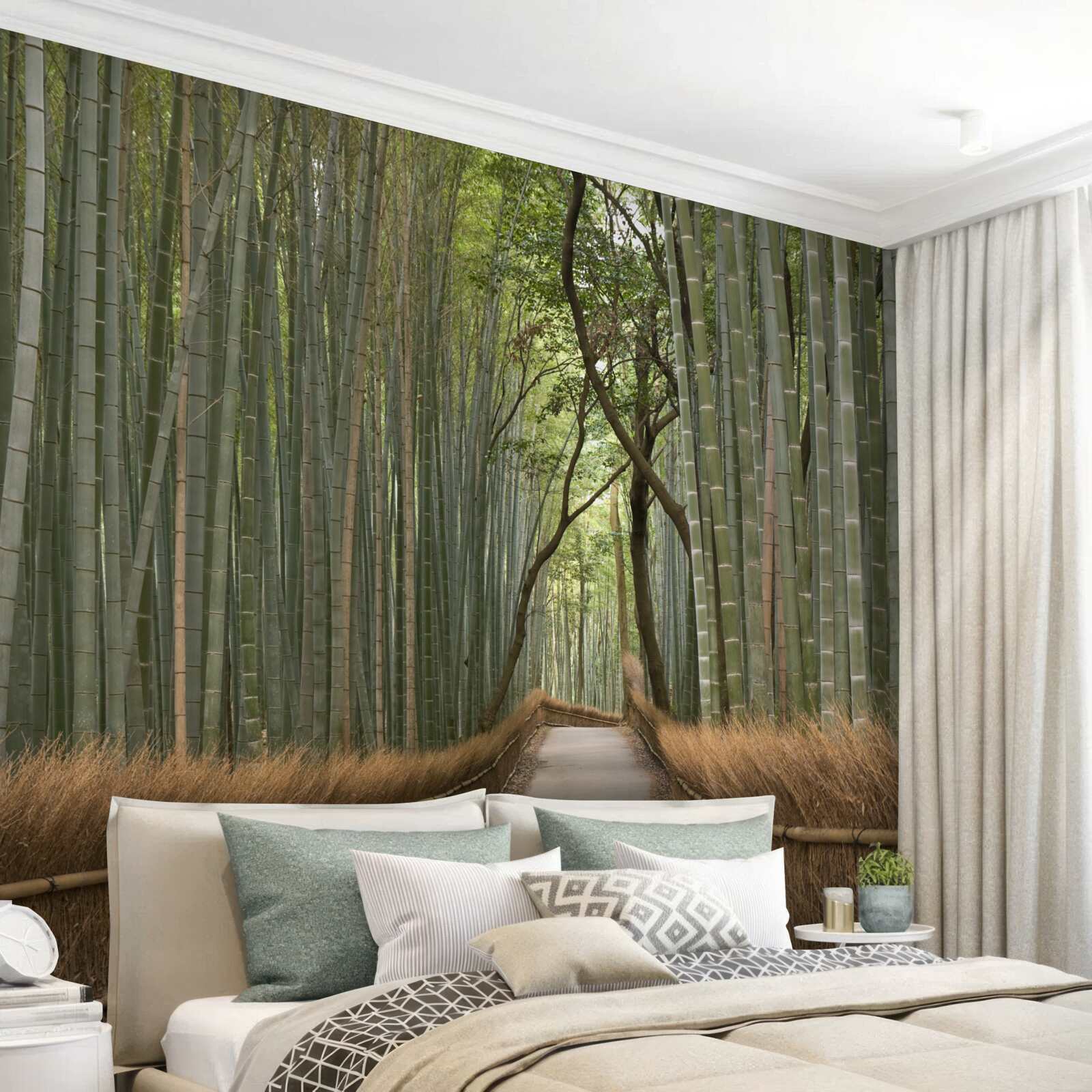 Fototapet o cărare îngustă și singuratică șerpuiește printr-o pădure de bambus