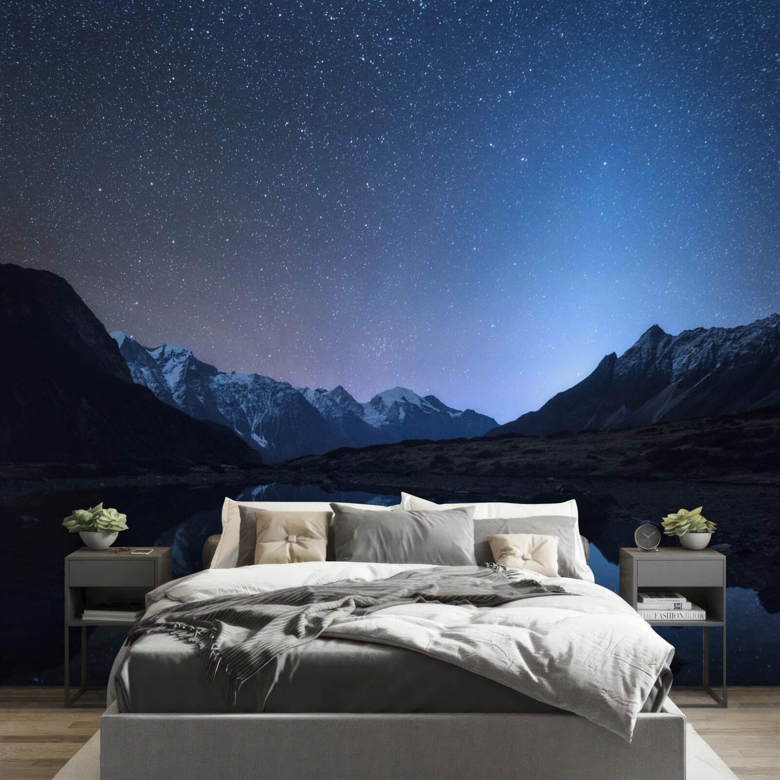 Fototapet cer strălucitor de noapte plin de stele în munții de lângă iaz