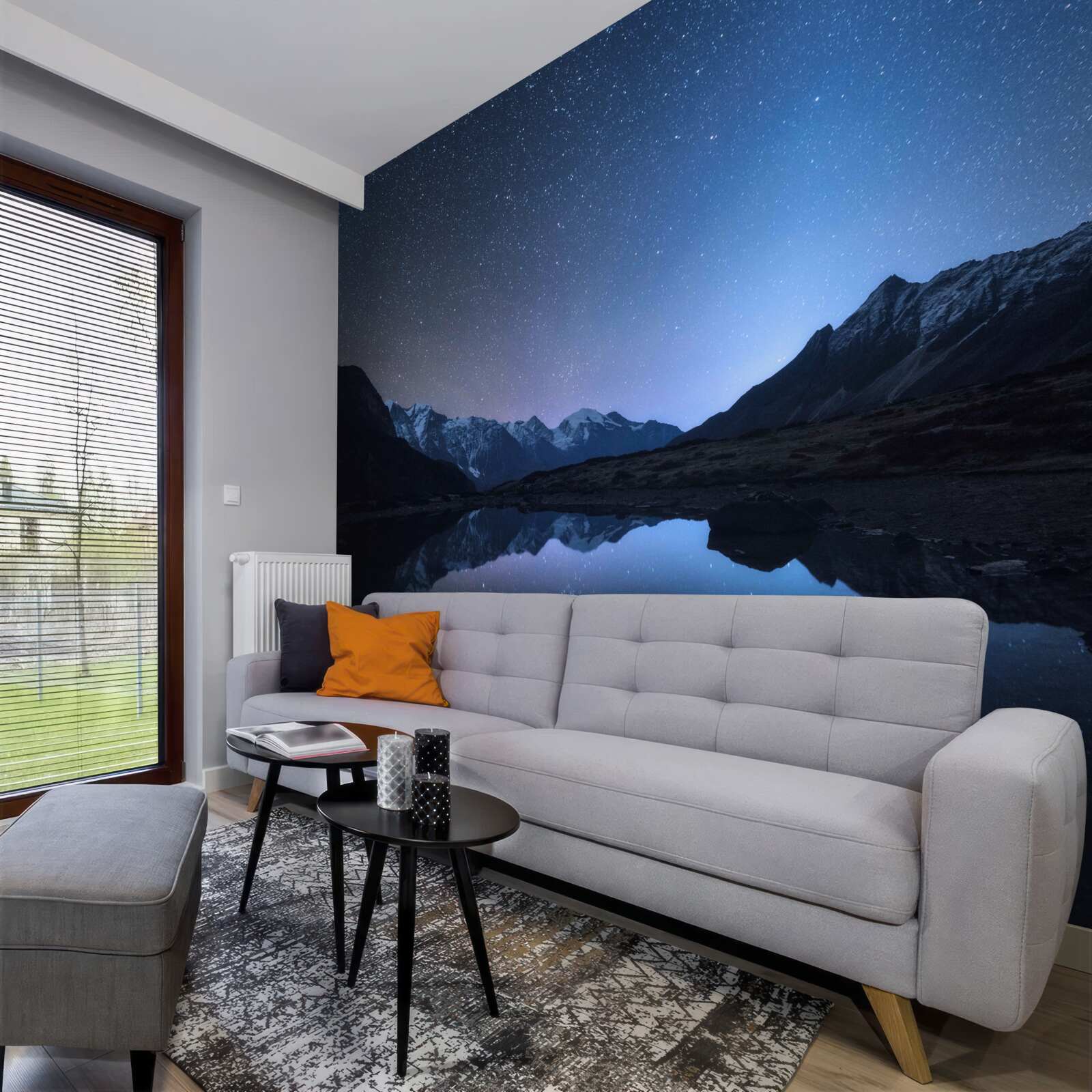 Fototapet cer strălucitor de noapte plin de stele în munții de lângă iaz