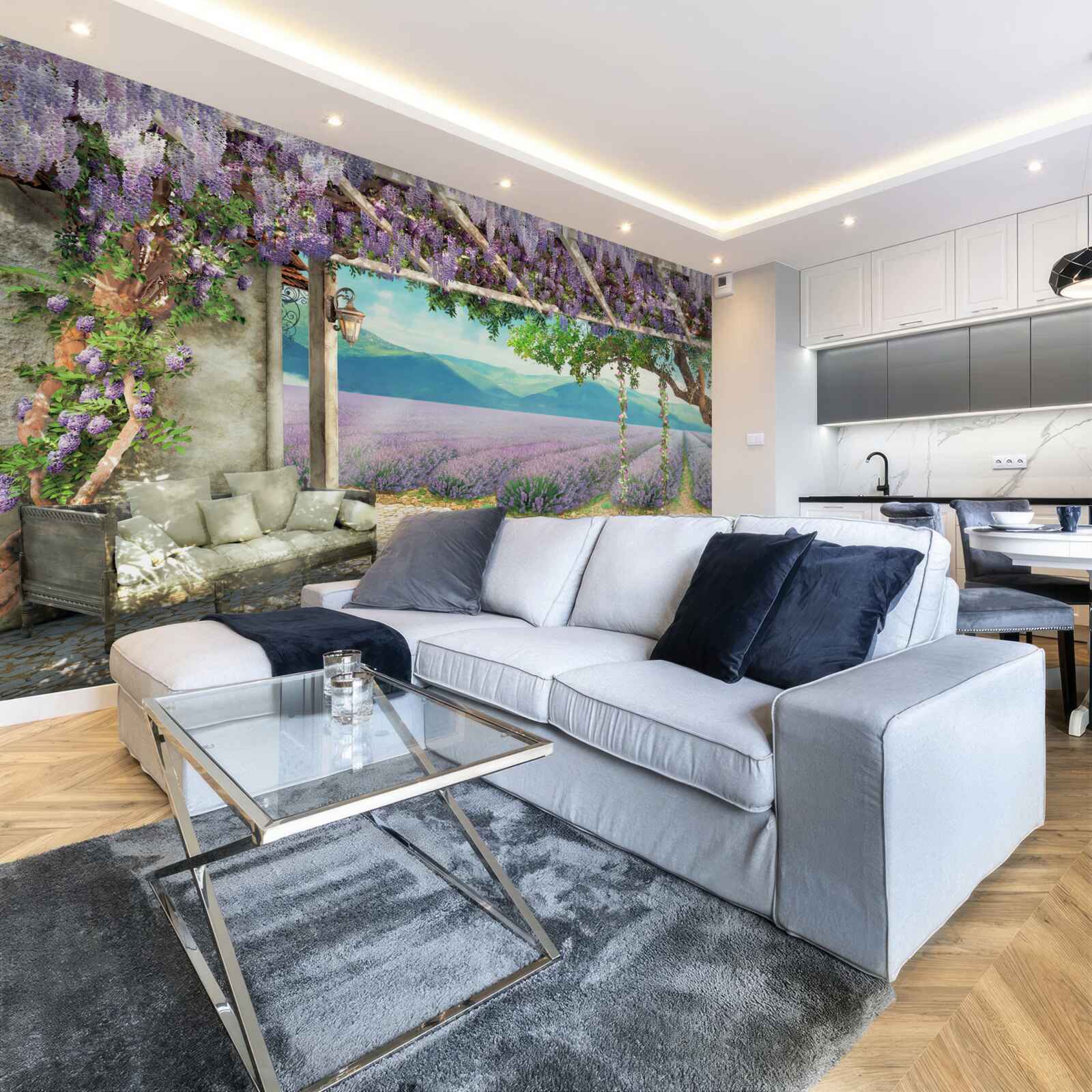 Fototapet lângă câmpul de lavandă există un leagăn